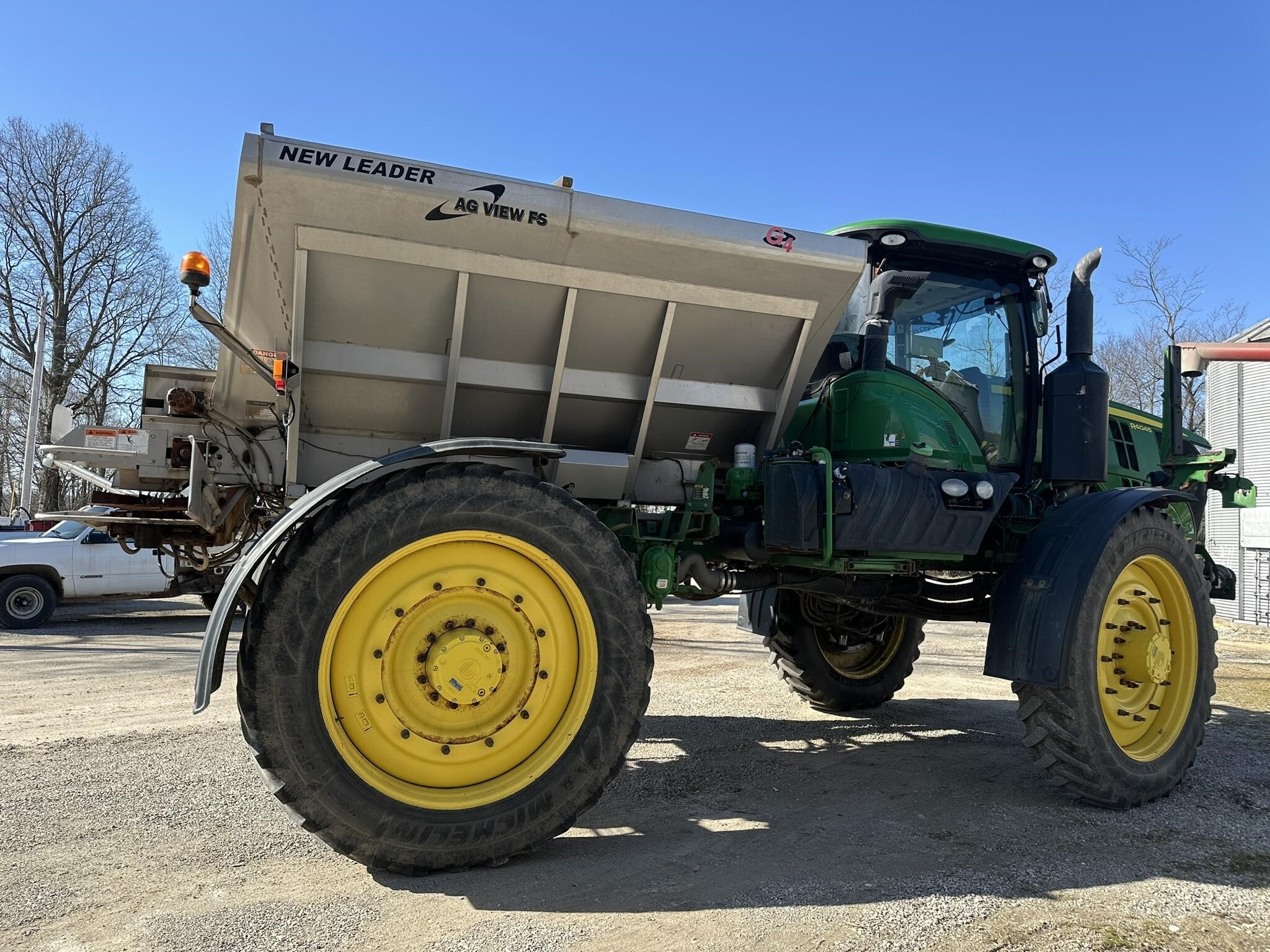 2016 John Deere R4045 Self-Propelled Sprayer