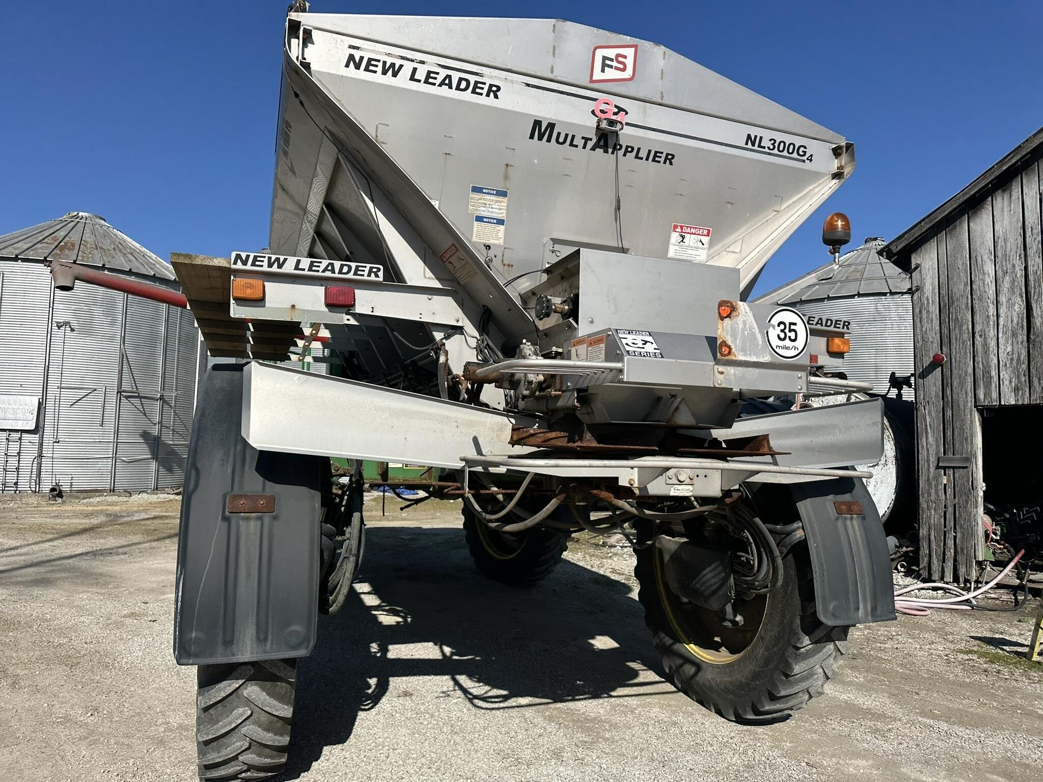 2016 John Deere R4045 Self-Propelled Sprayer