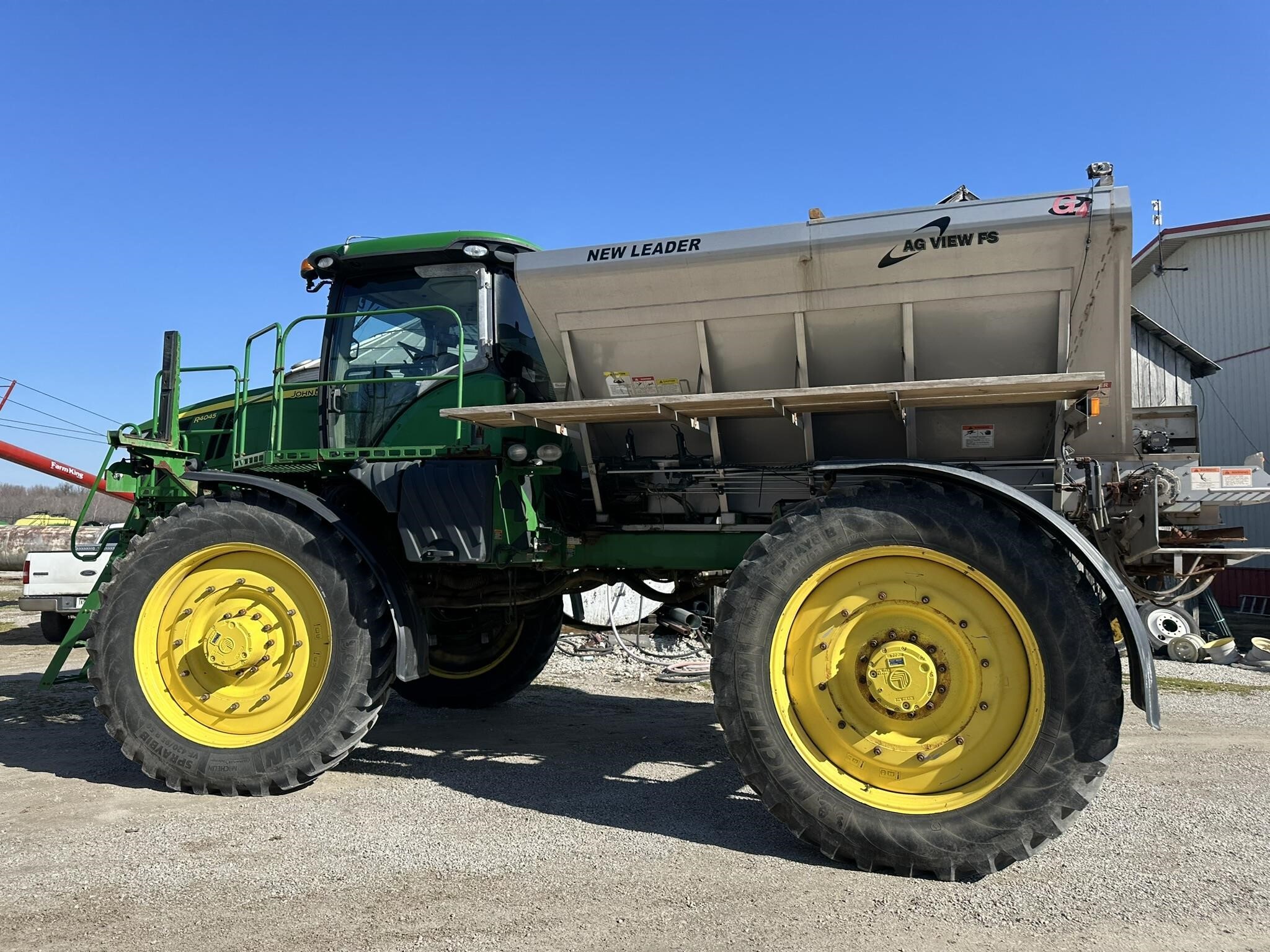 2016 John Deere R4045 Self-Propelled Sprayer