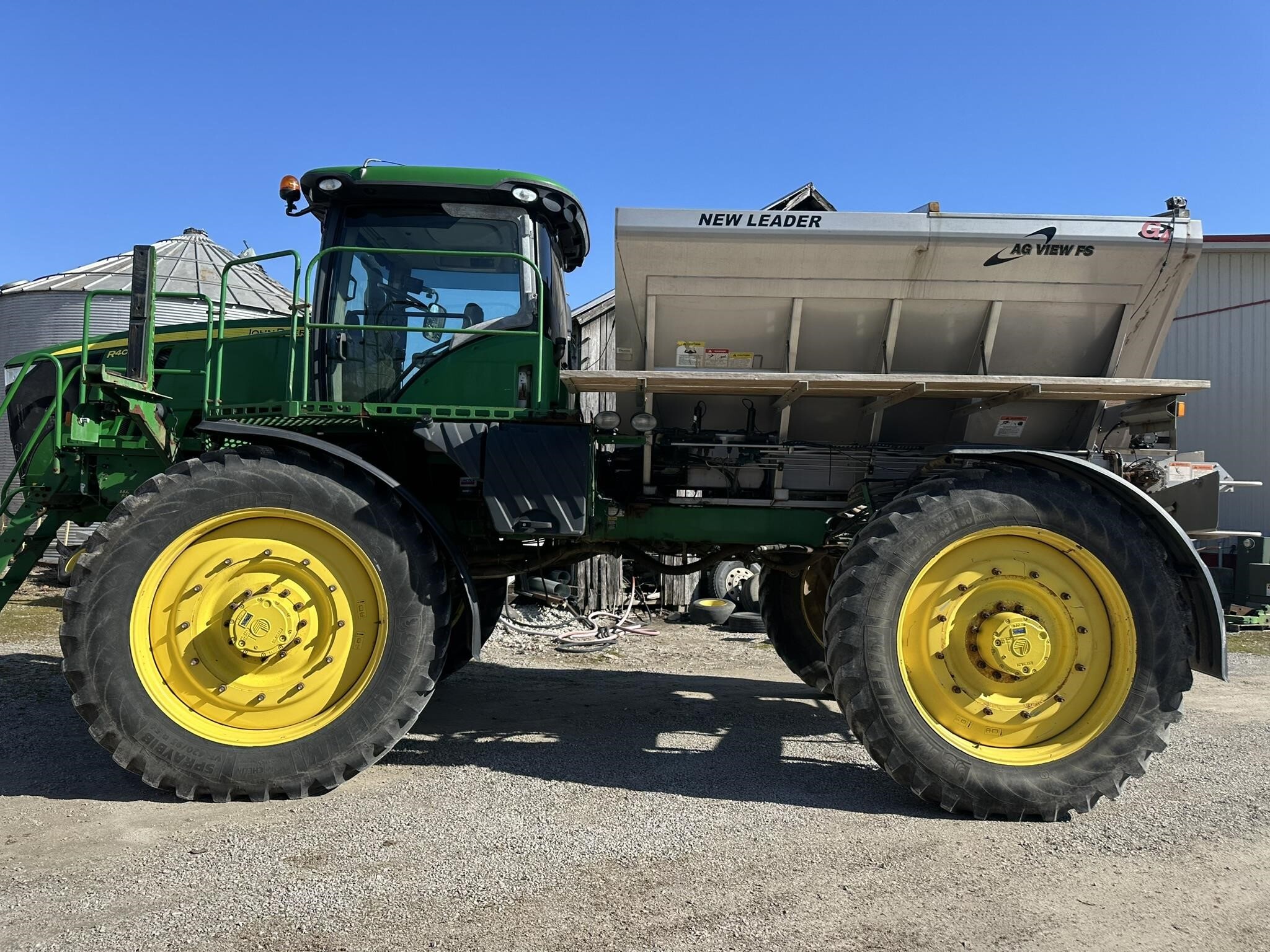 2016 John Deere R4045 Self-Propelled Sprayer