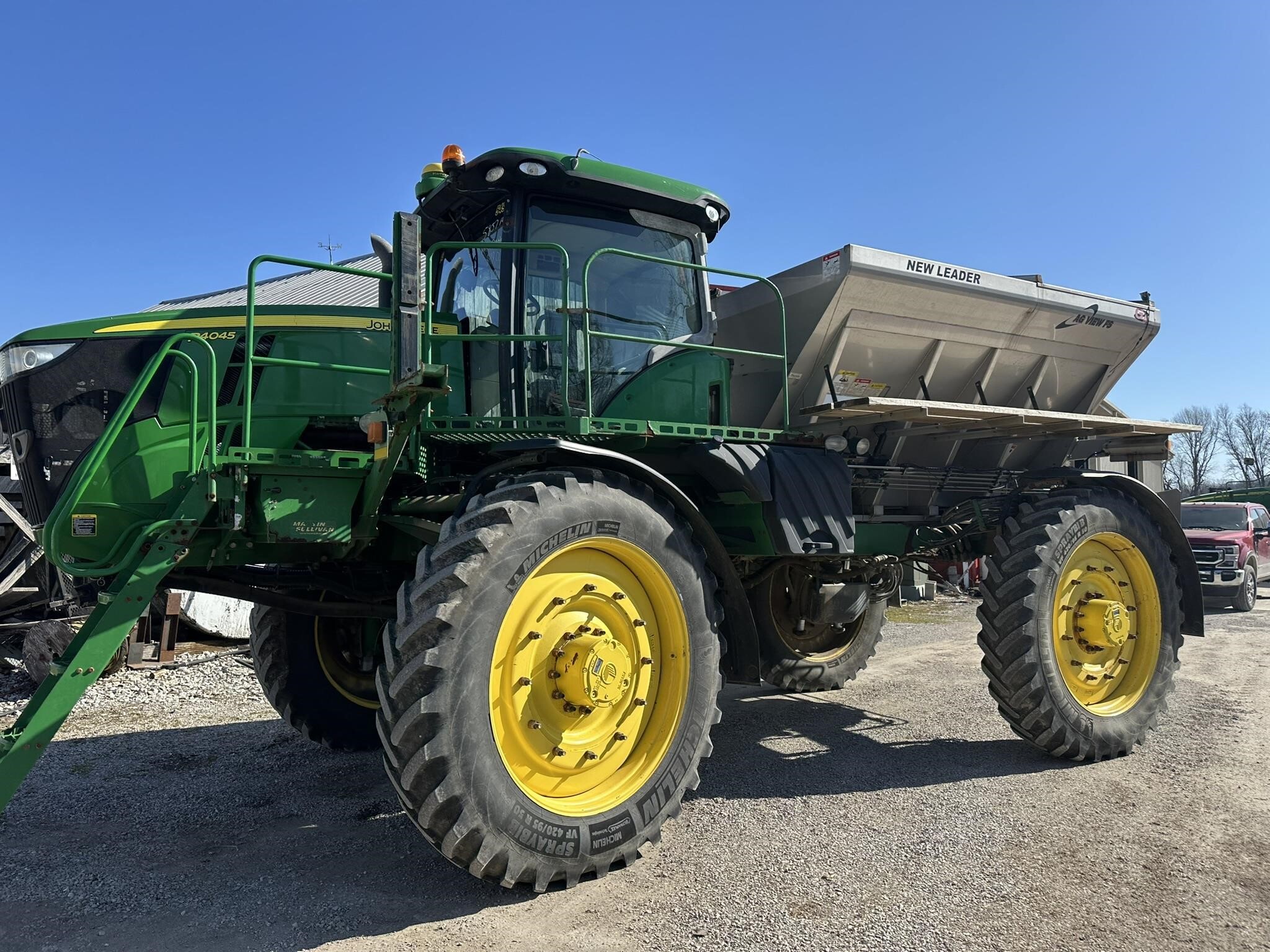 2016 John Deere R4045 Self-Propelled Sprayer