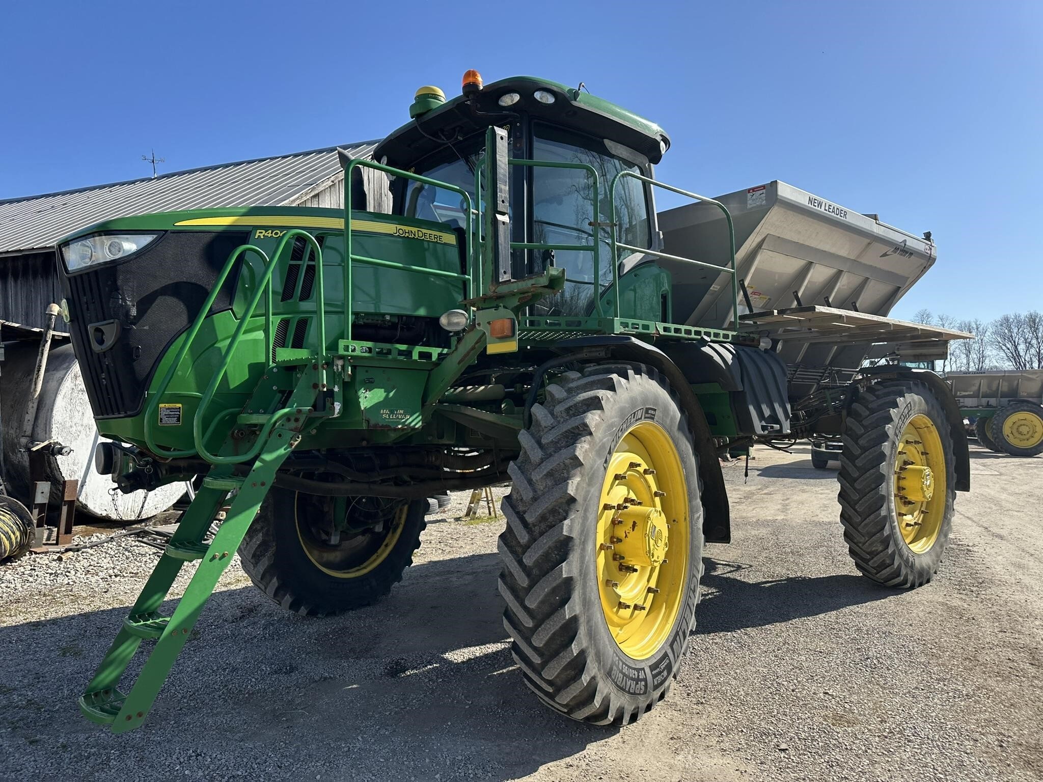 2016 John Deere R4045 Self-Propelled Sprayer