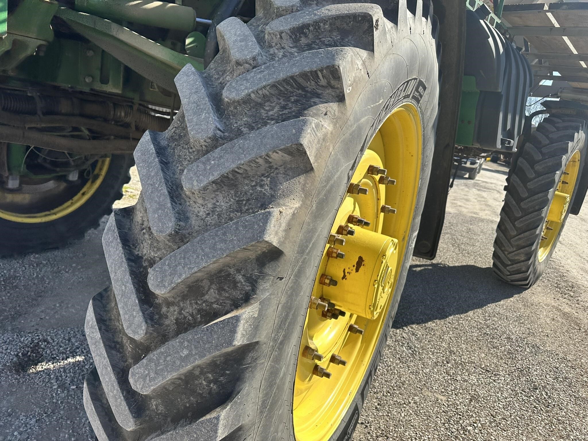 2016 John Deere R4045 Self-Propelled Sprayer