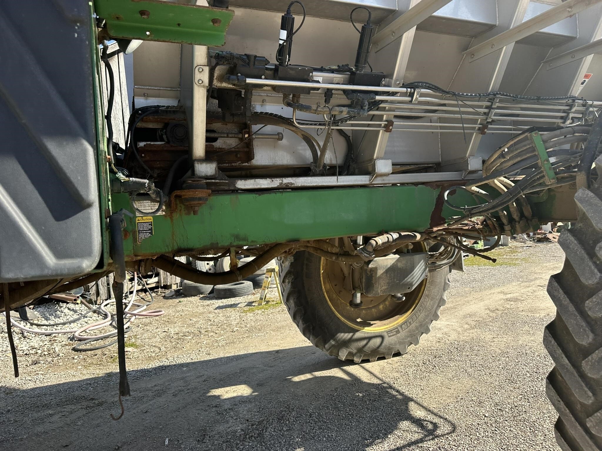 2016 John Deere R4045 Self-Propelled Sprayer