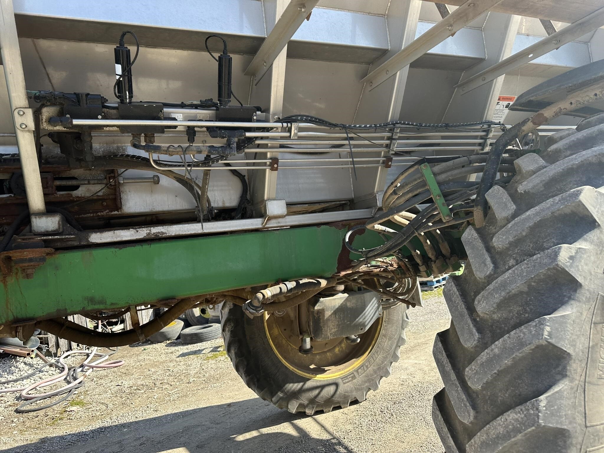 2016 John Deere R4045 Self-Propelled Sprayer