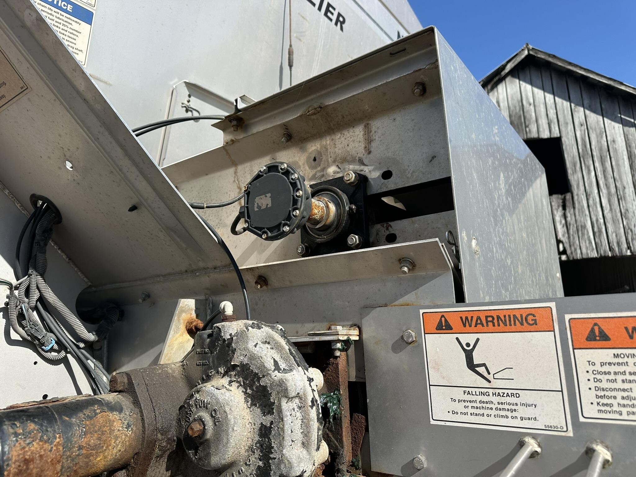 2016 John Deere R4045 Self-Propelled Sprayer