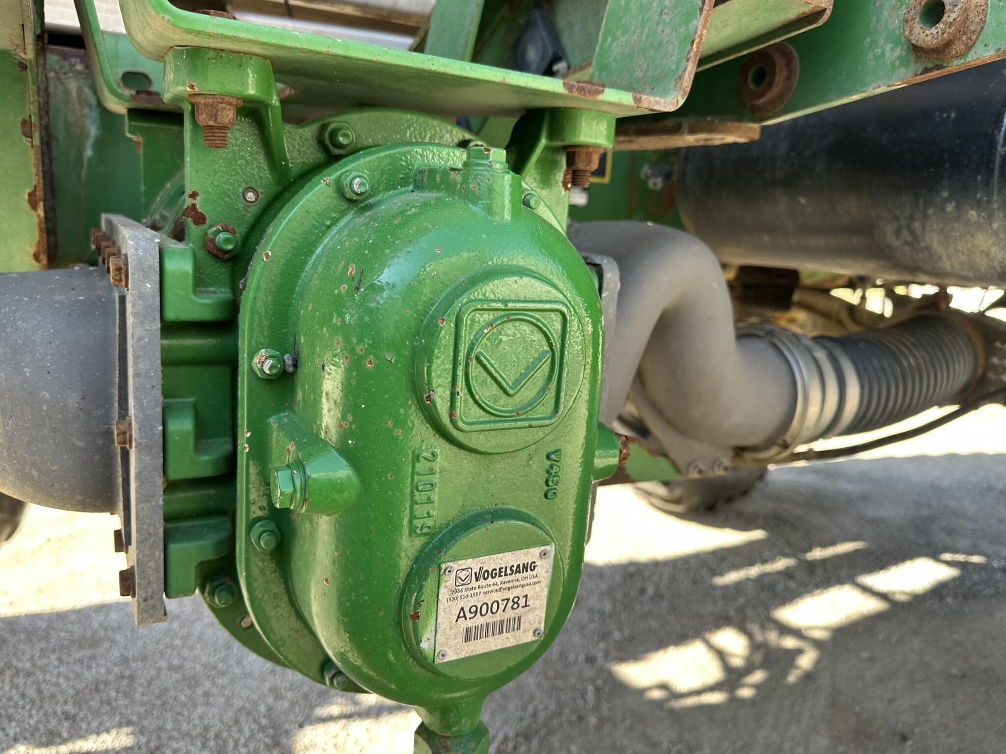 2016 John Deere R4045 Self-Propelled Sprayer