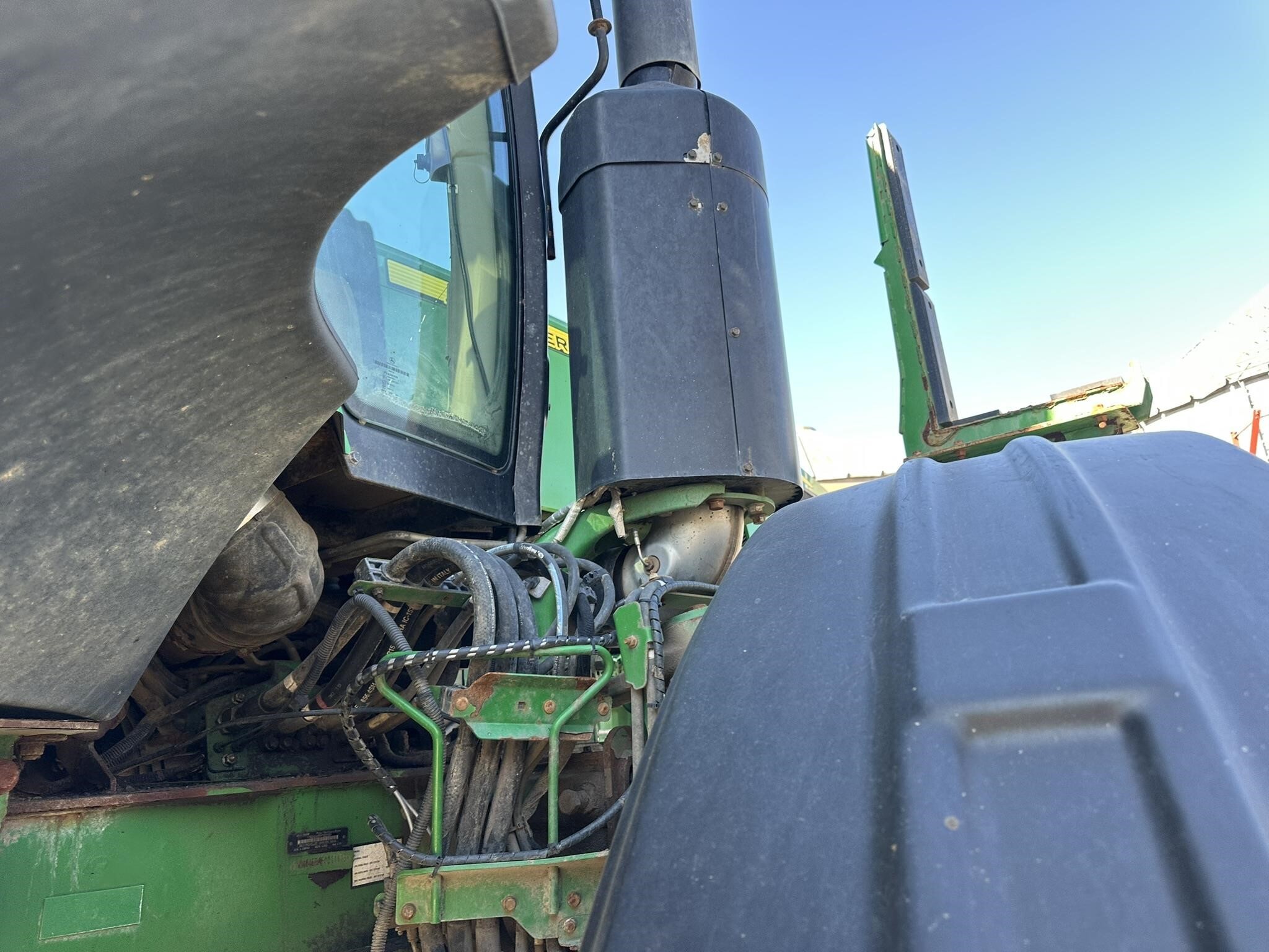 2016 John Deere R4045 Self-Propelled Sprayer