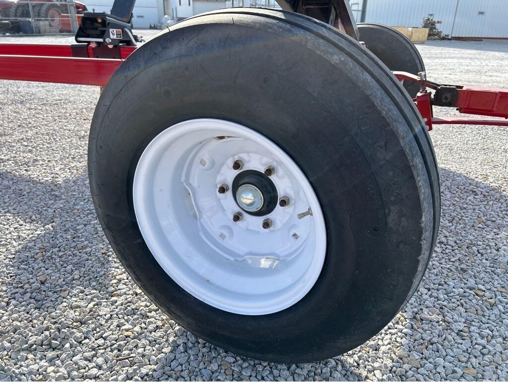 2022 Unverferth HT25 Header Trailer