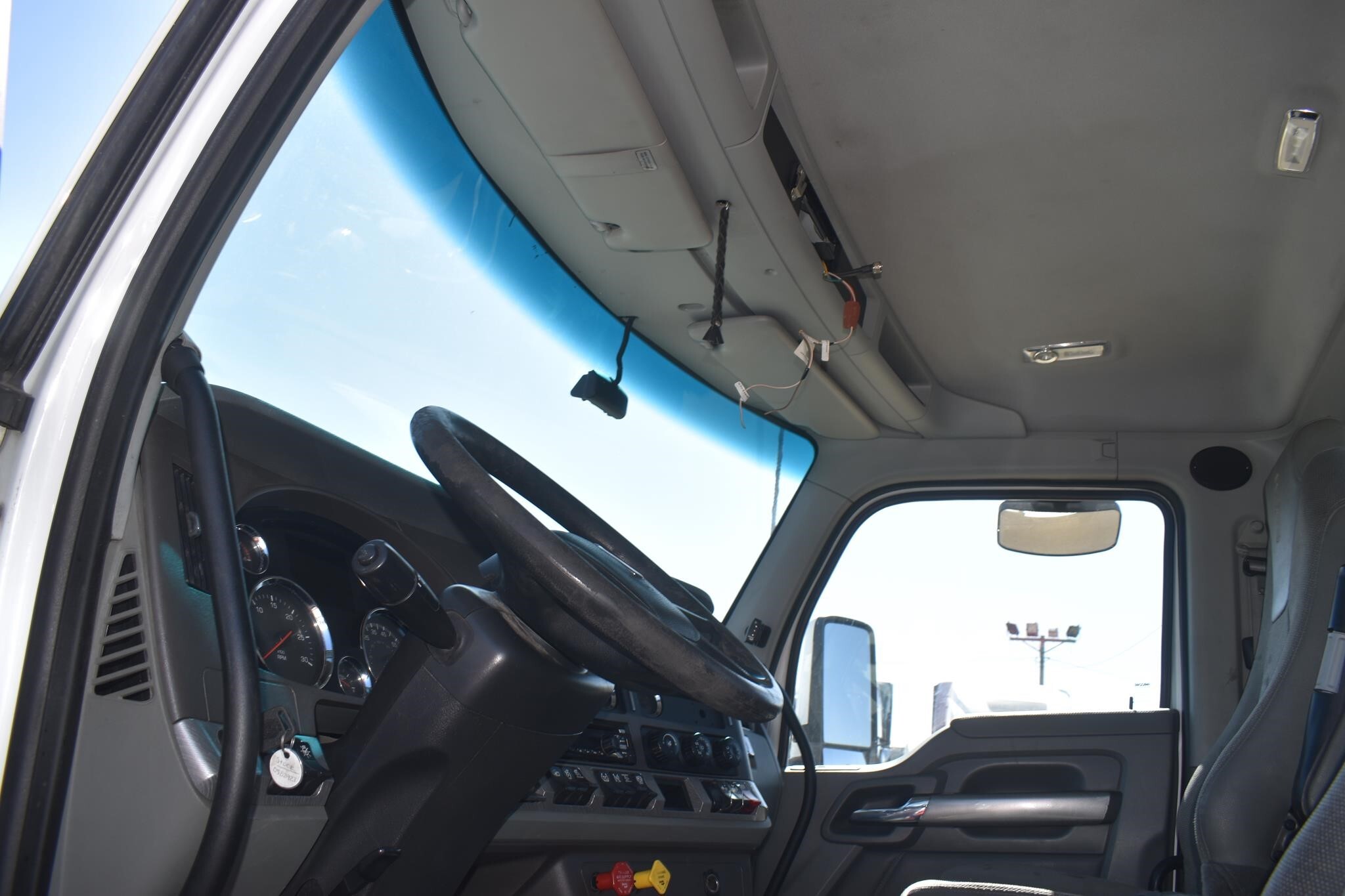 2019 Kenworth T880 Semi Trucks/Trailer