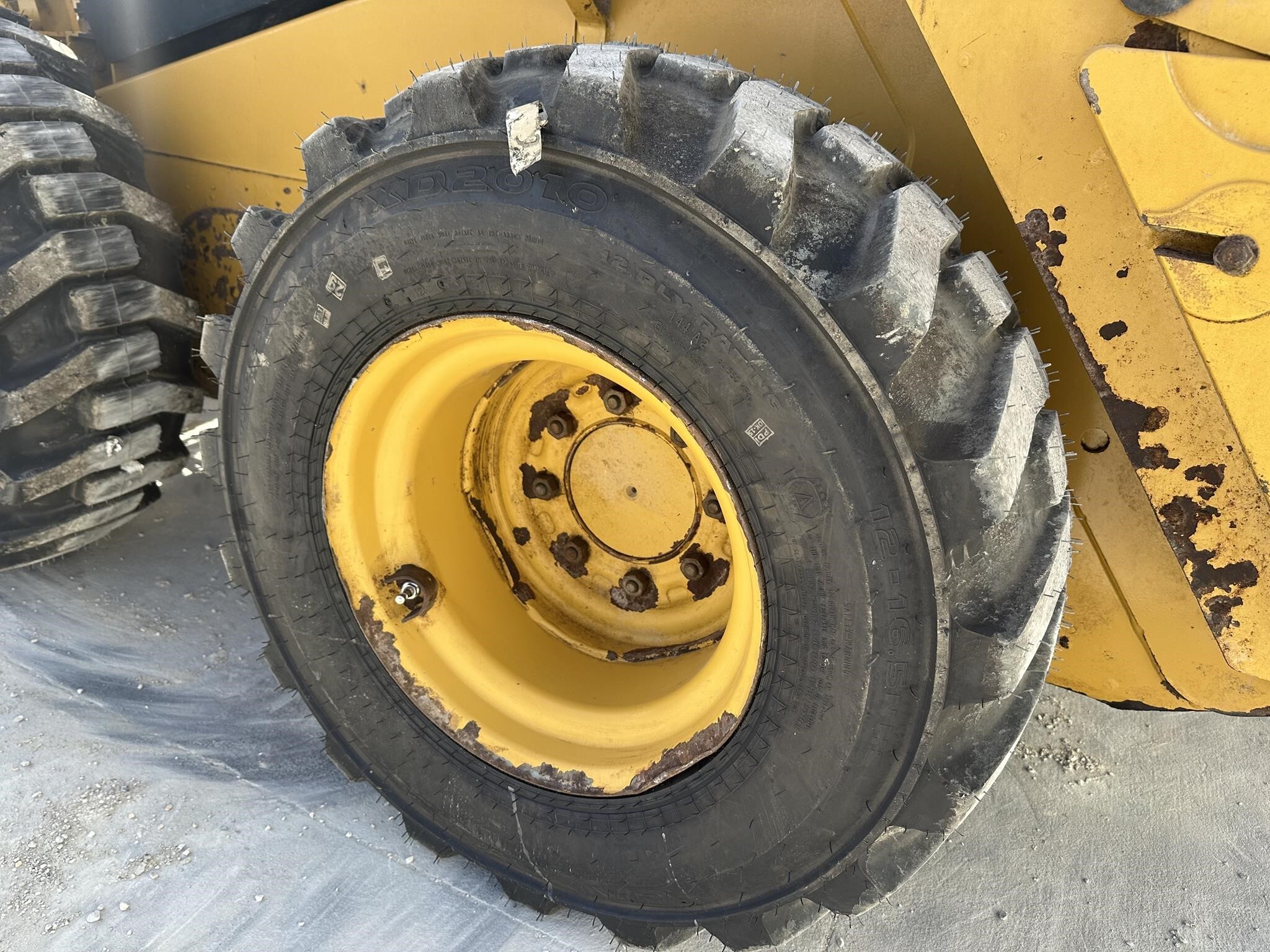 2023 Caterpillar 236D3 Skid Steer