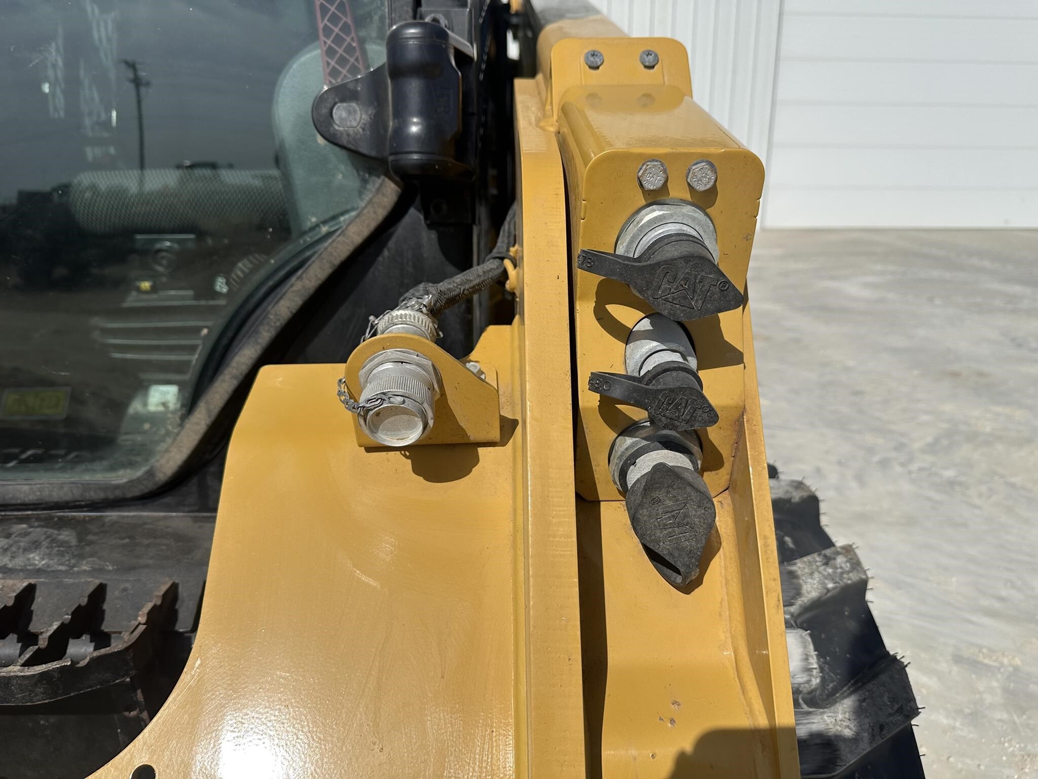 2023 Caterpillar 236D3 Skid Steer