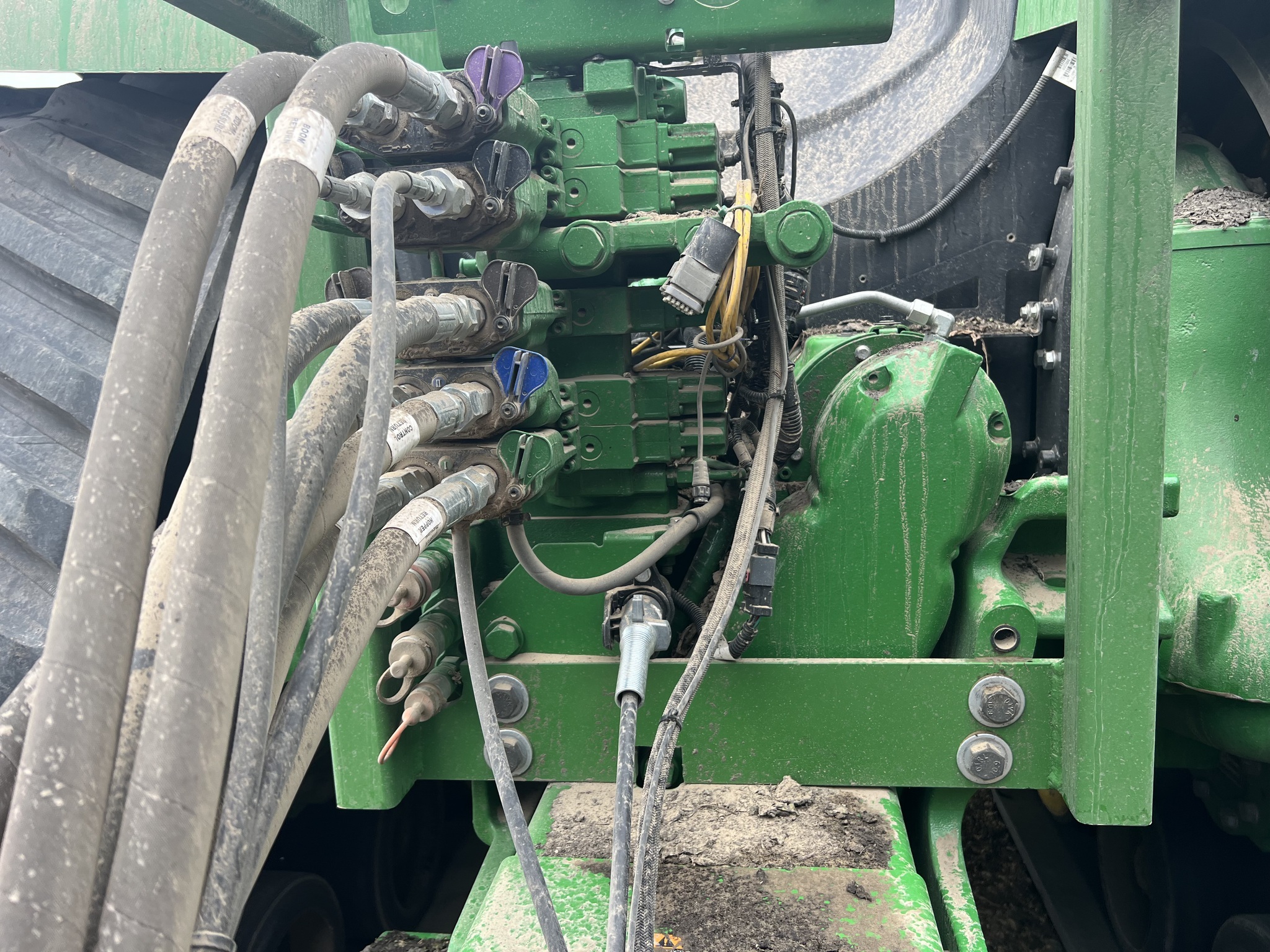 2022 John Deere 9RX 590 Tractor