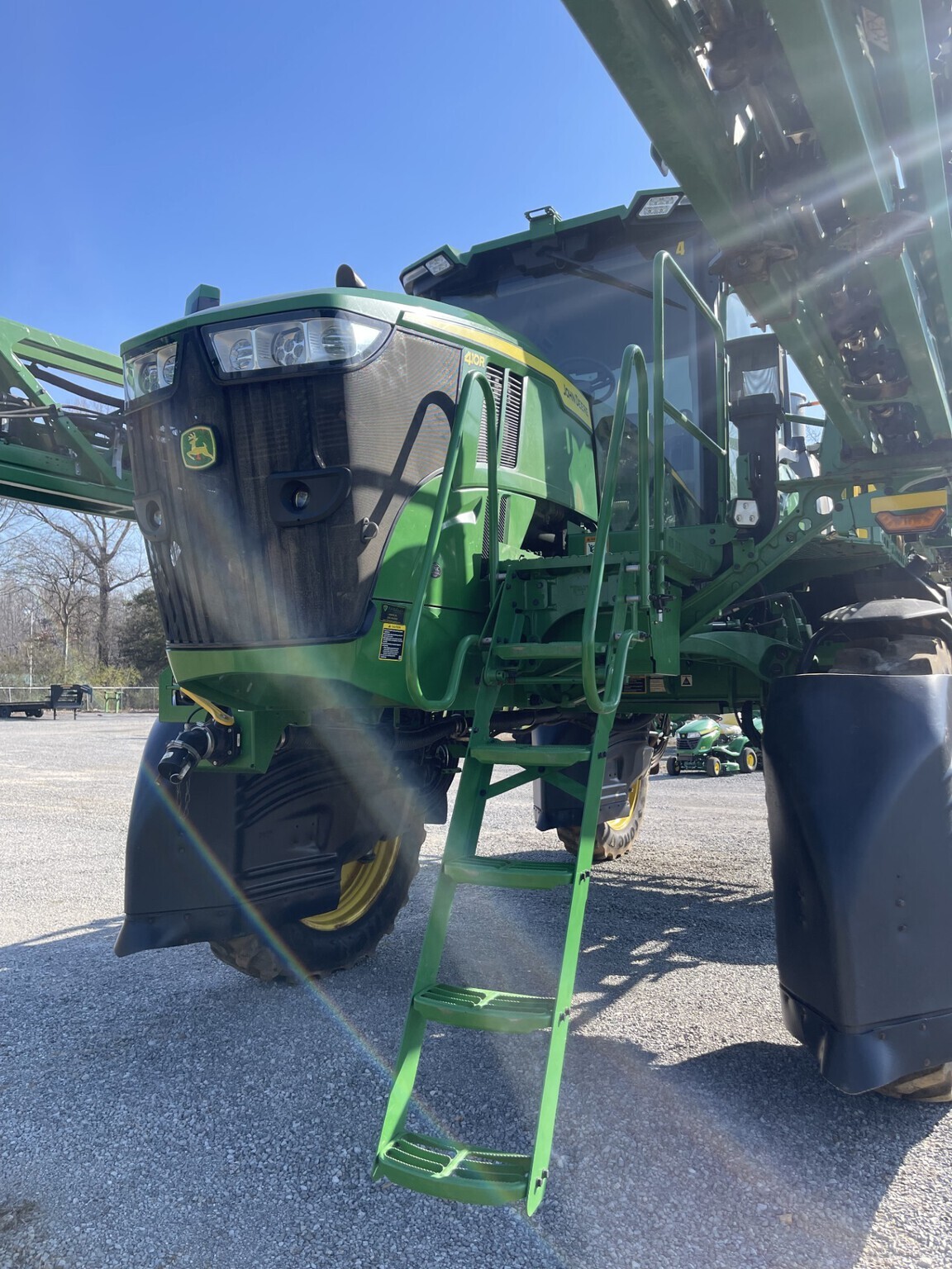 2022 John Deere 410R Self-Propelled Sprayer
