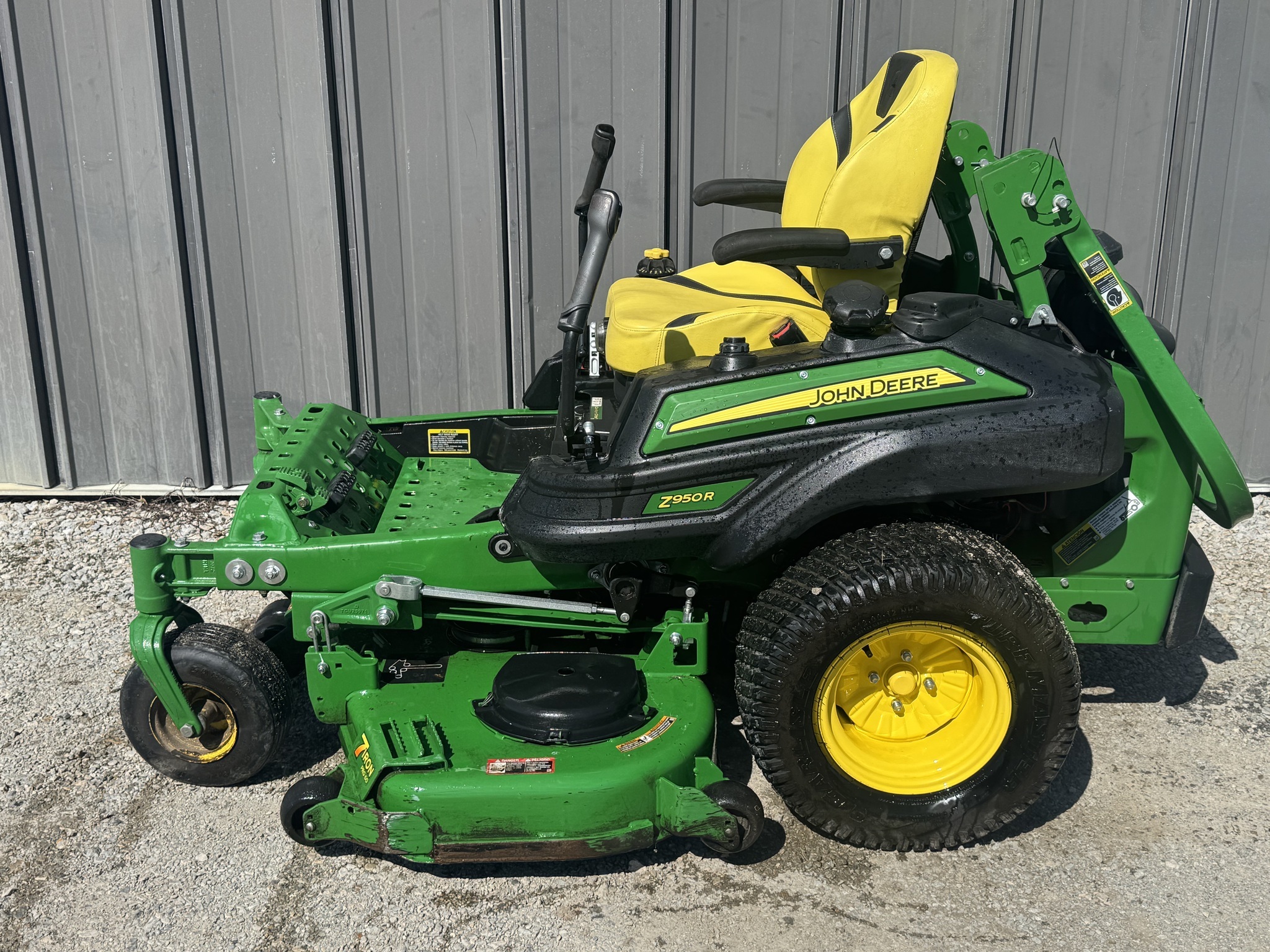 2020 John Deere Z950R Lawn Mower