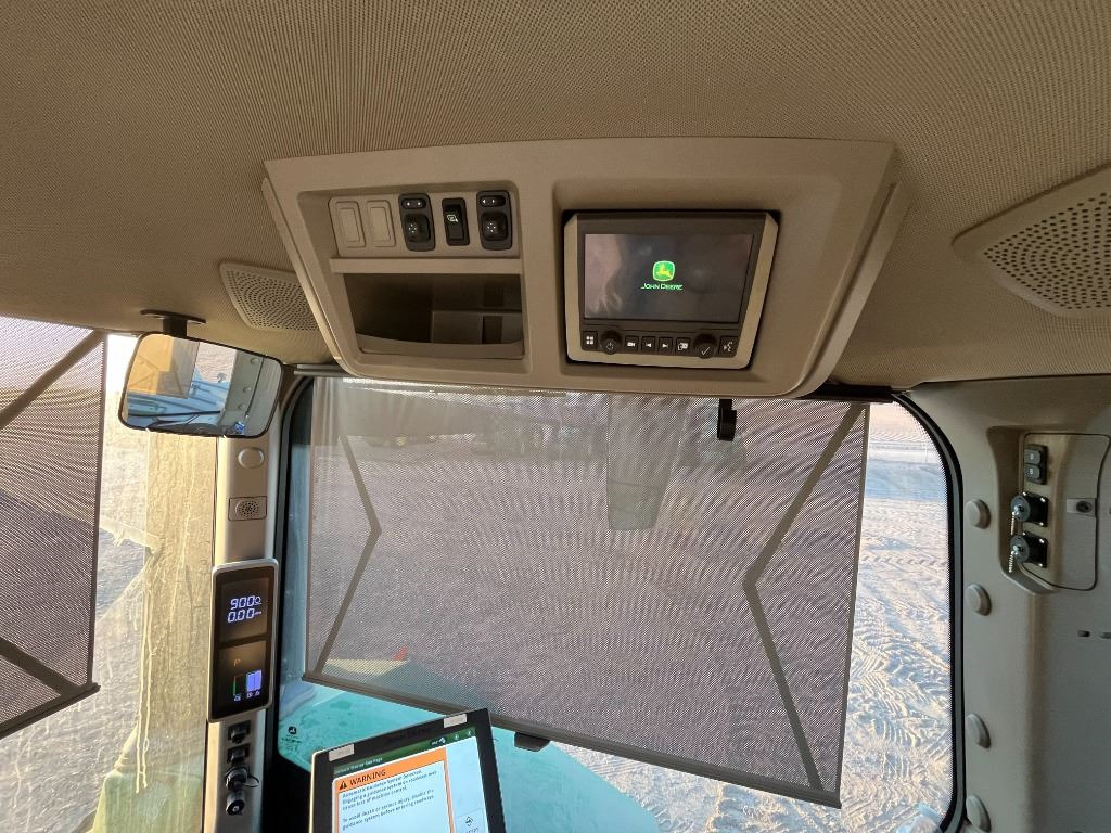 2022 John Deere 9RX 640 Tractor