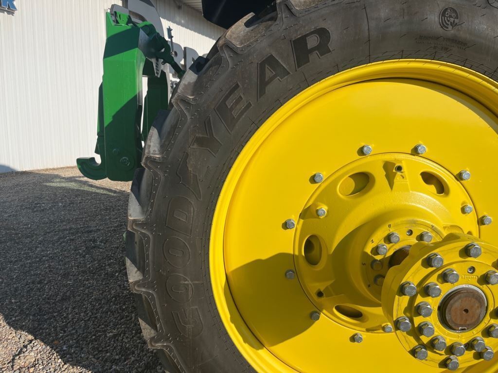 2023 John Deere 8R 340 Tractor