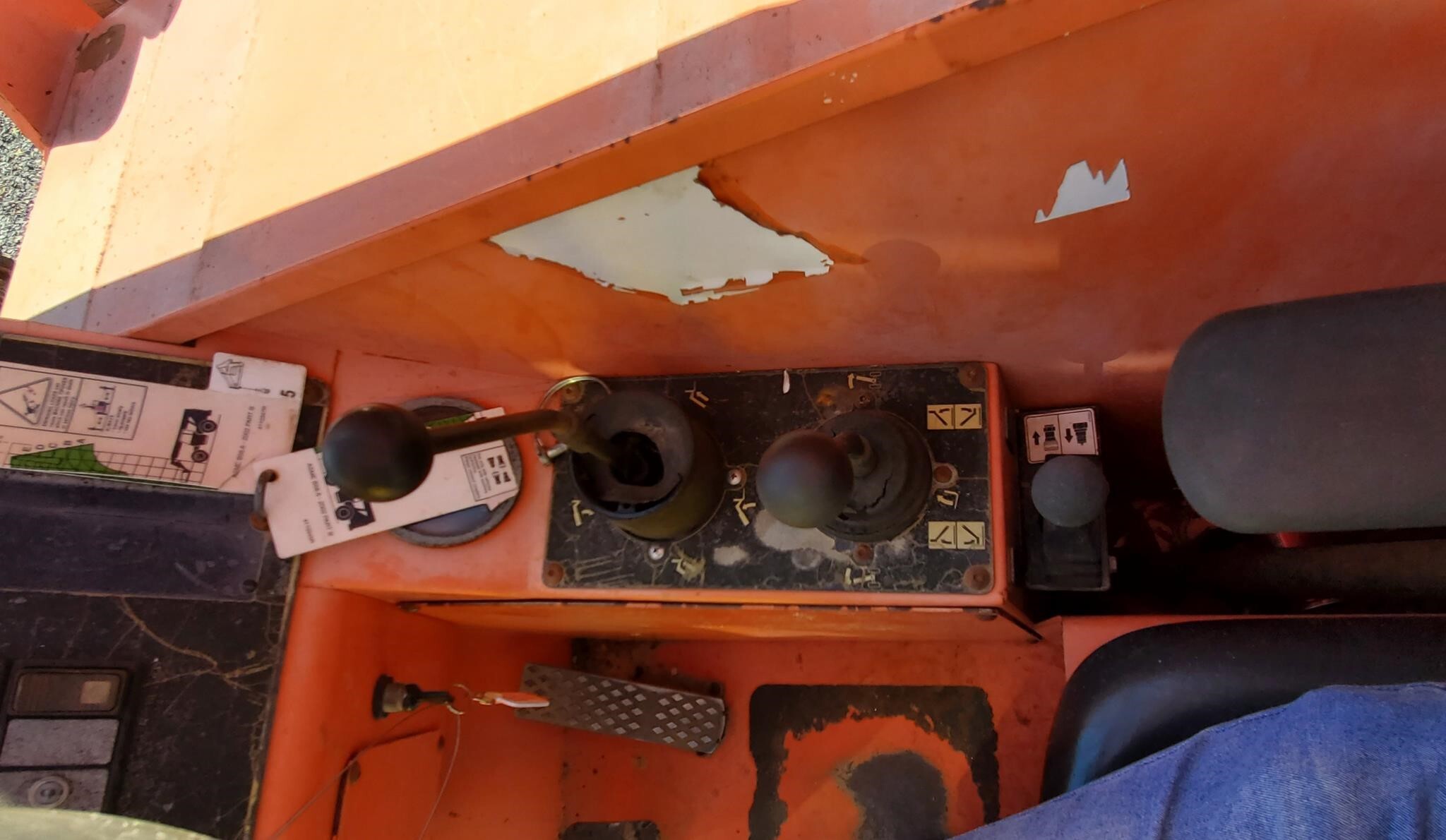  SkyTrak 6042 Telehandler