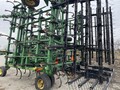 2010 John Deere 2210 Field Cultivator