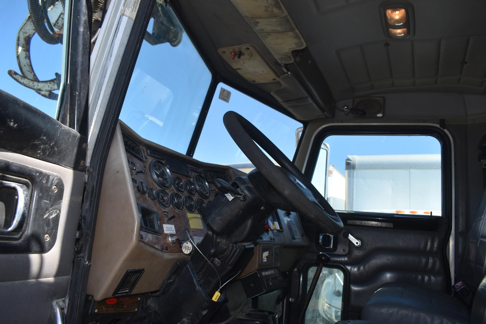 2006 Altec D2050TR Crane