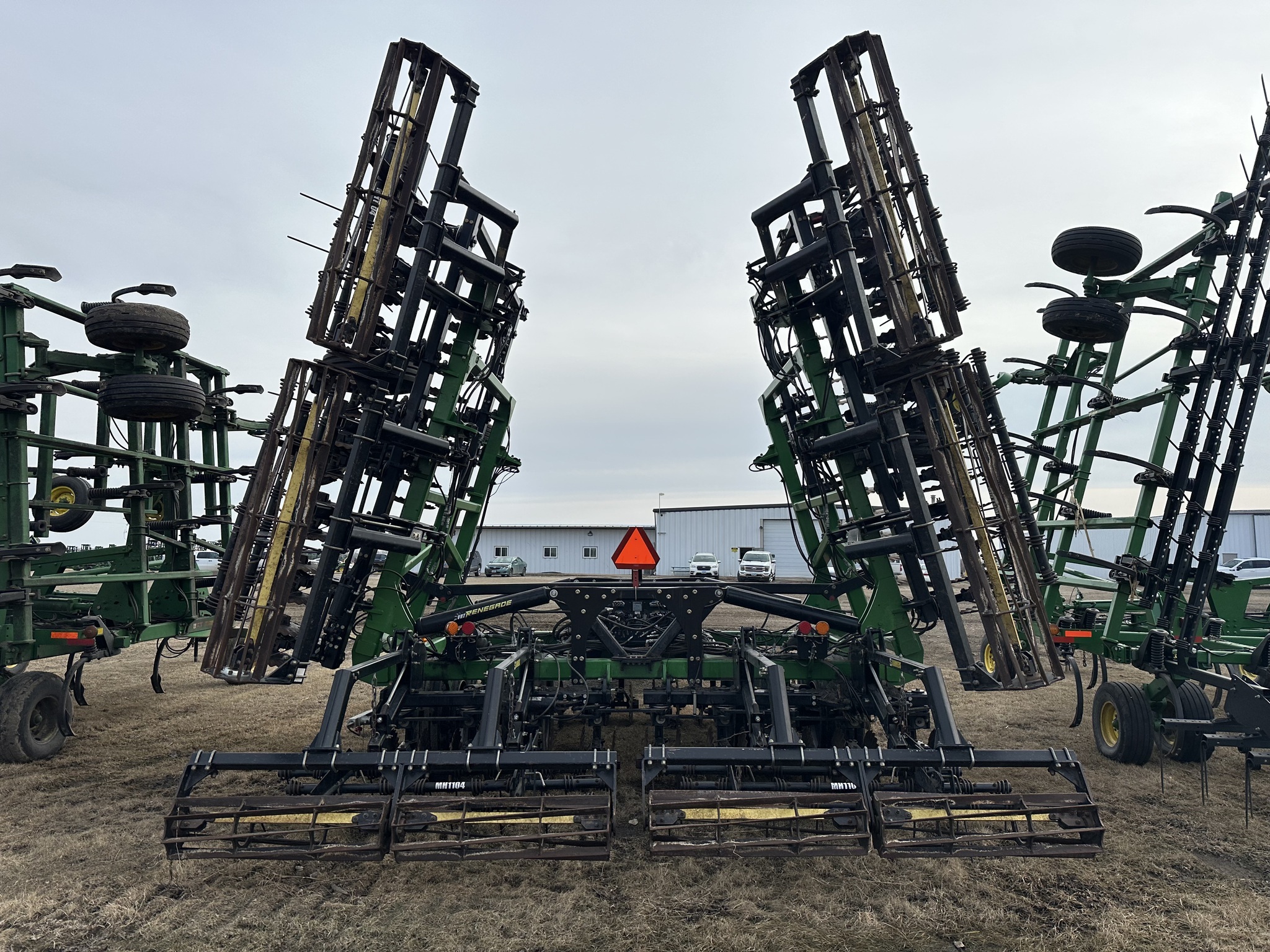 2018 Summers Manufacturing Renegade Vertical Tillage