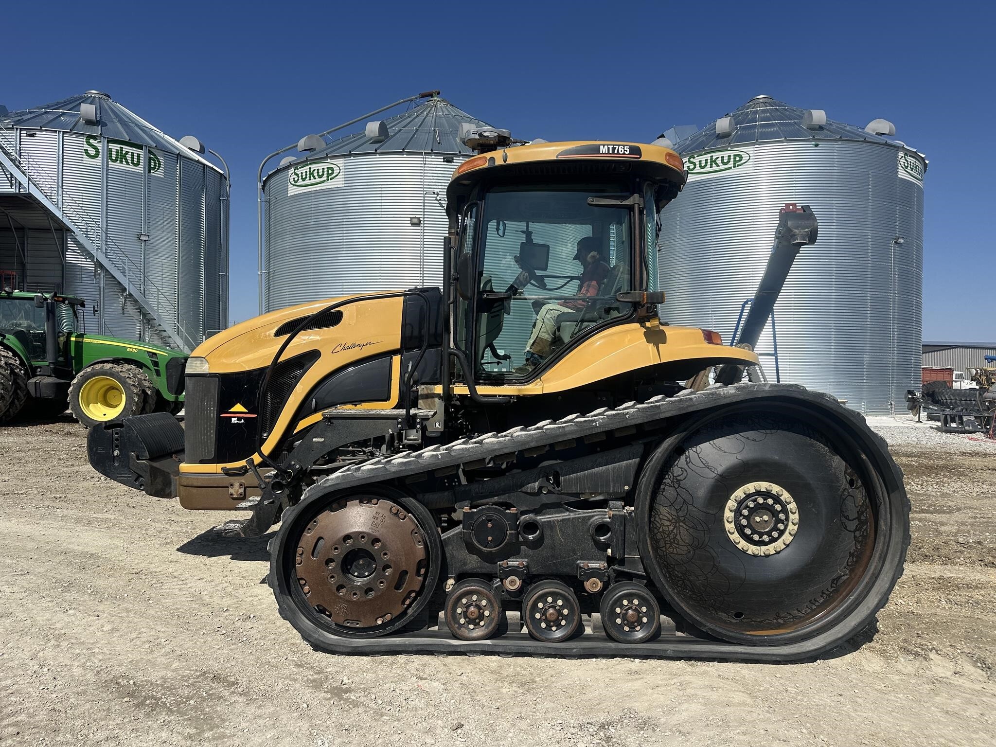  Challenger MT765 Tractor