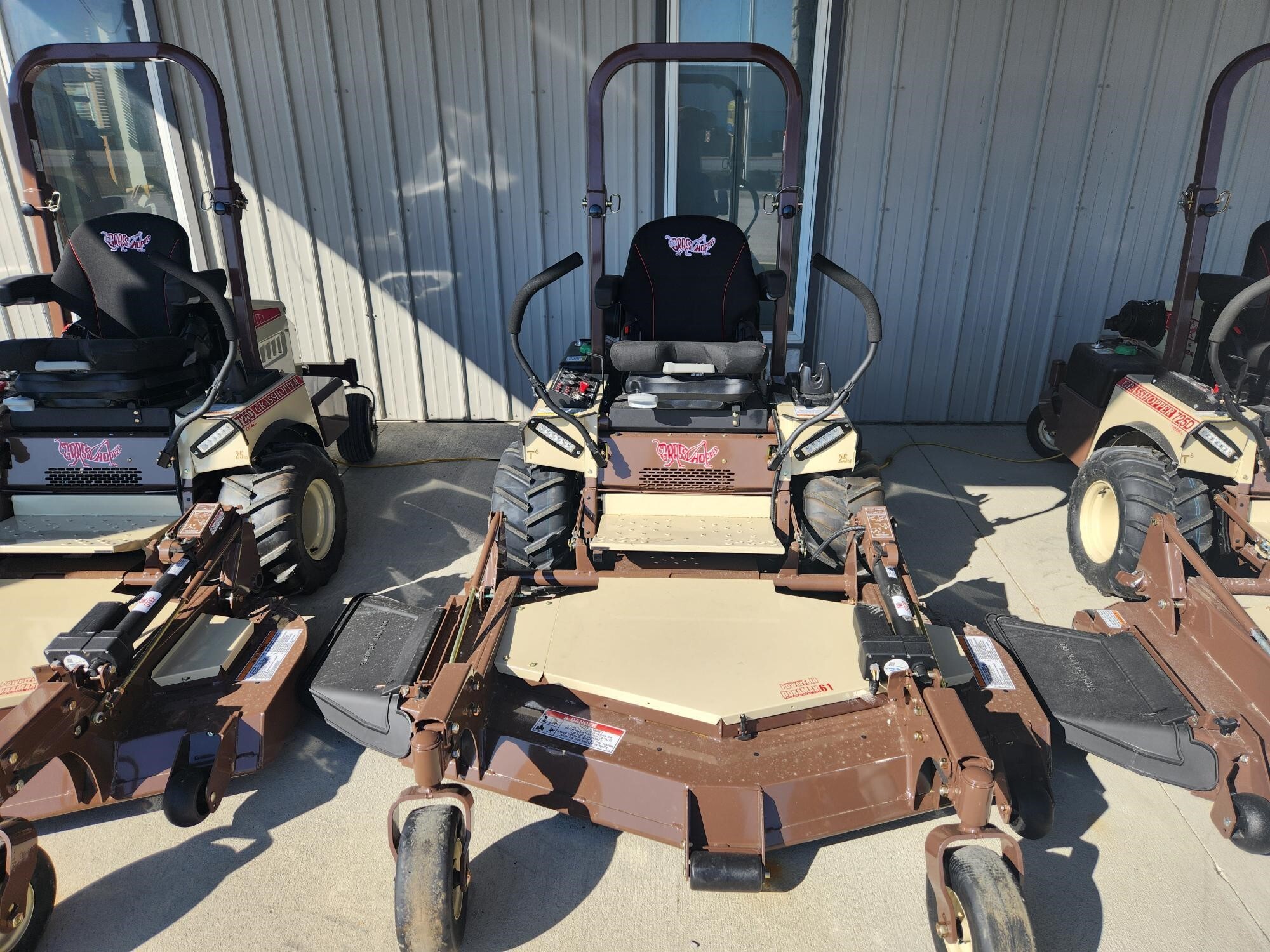 2025 Grasshopper 725DT6 Lawn Mower