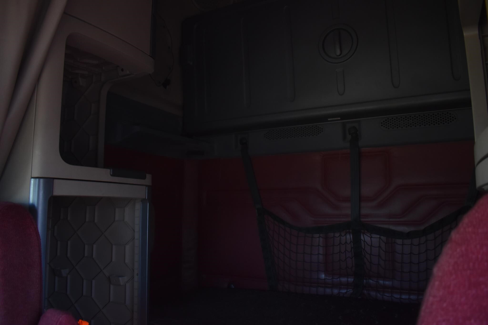 2013 Freightliner Cascadia 125 Semi Trucks/Trailer