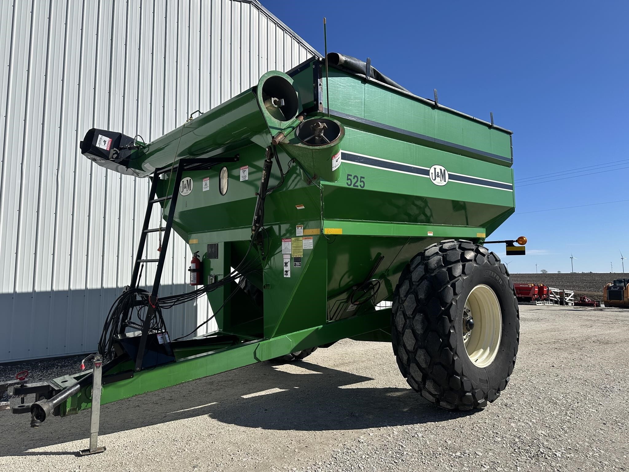  J&M 525-14 Grain Cart