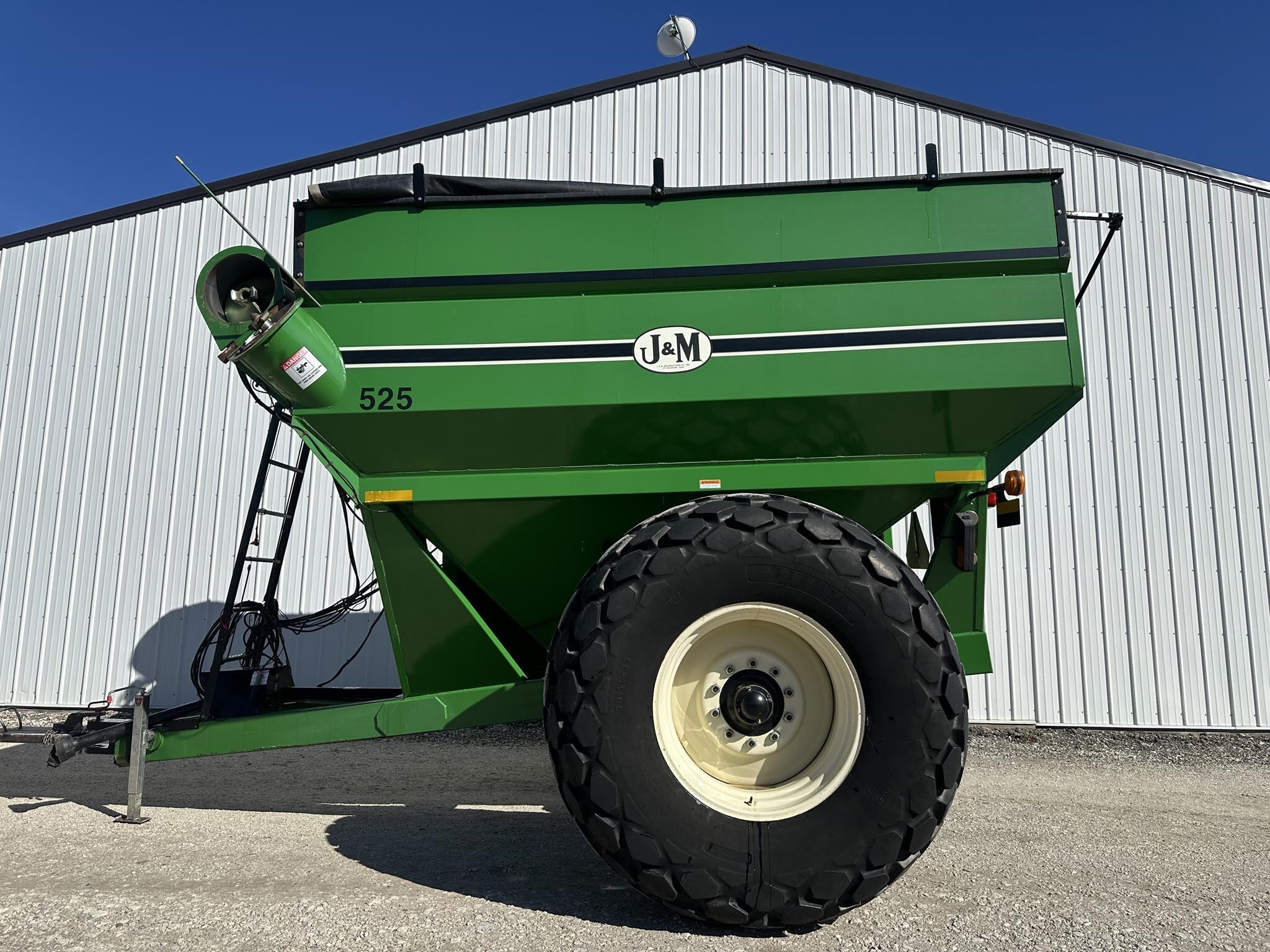  J&M 525-14 Grain Cart
