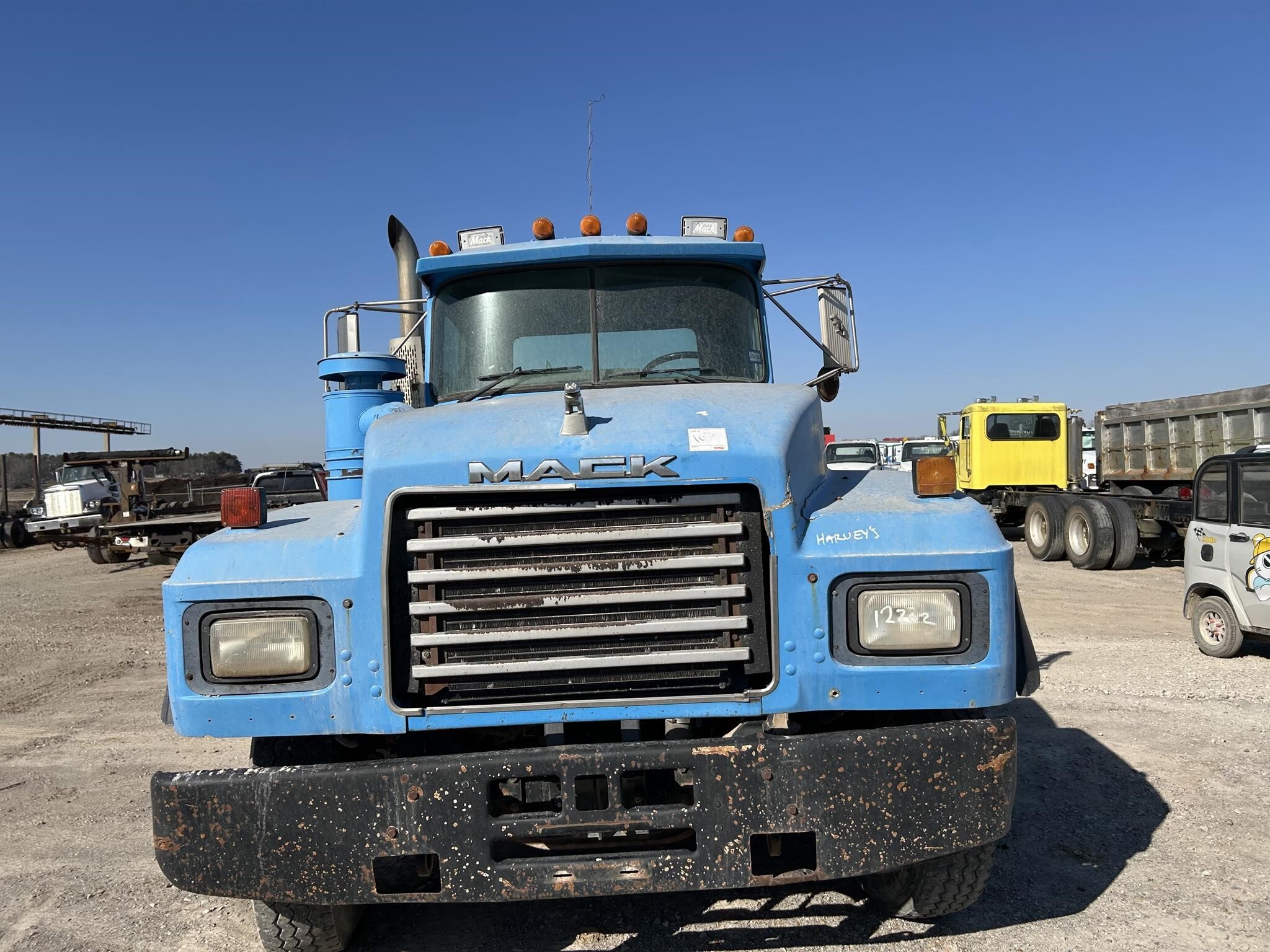 1998 Mack RD688S Semi Trucks/Trailer