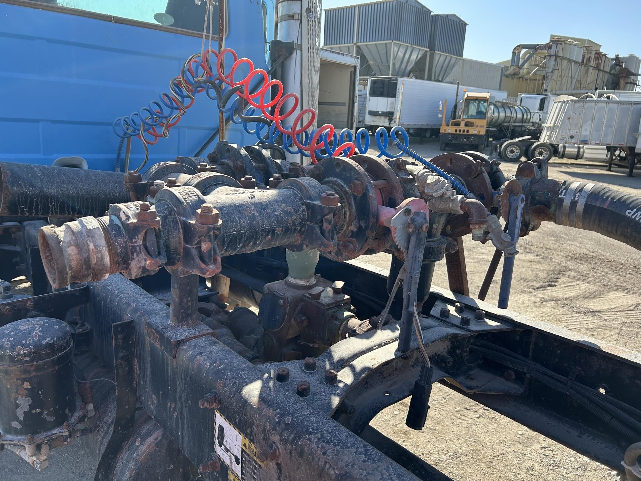 1998 Mack RD688S Semi Trucks/Trailer