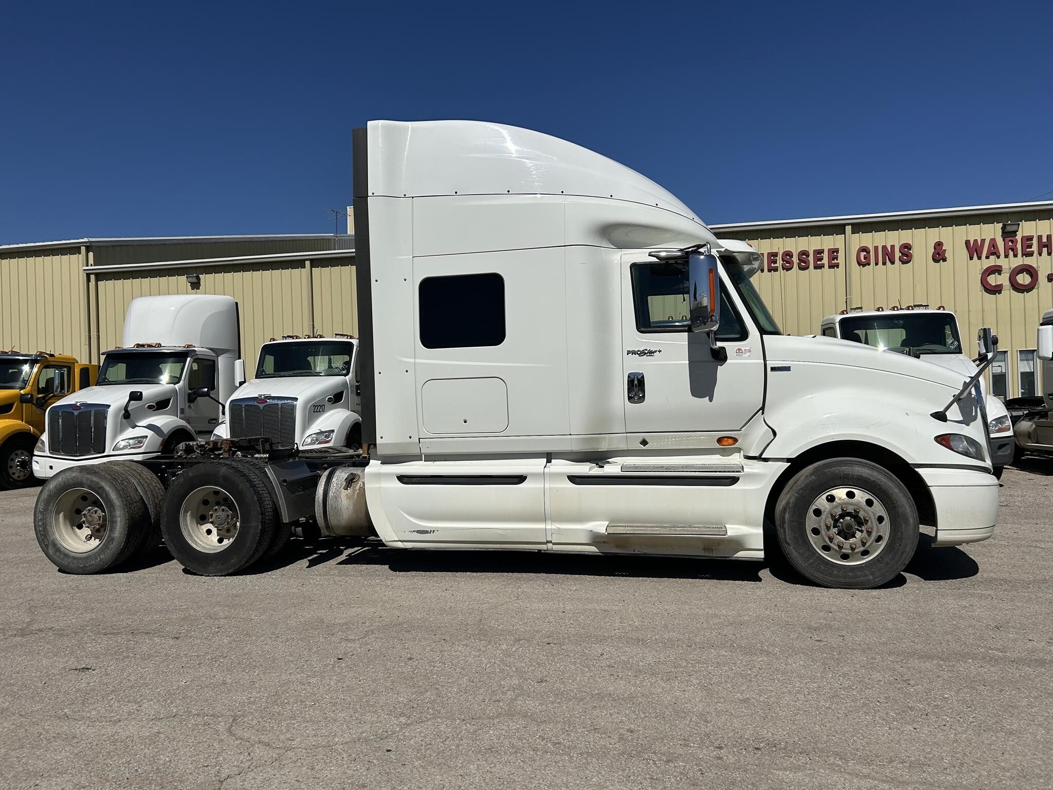 2012 International ProStar Semi Trucks/Trailer