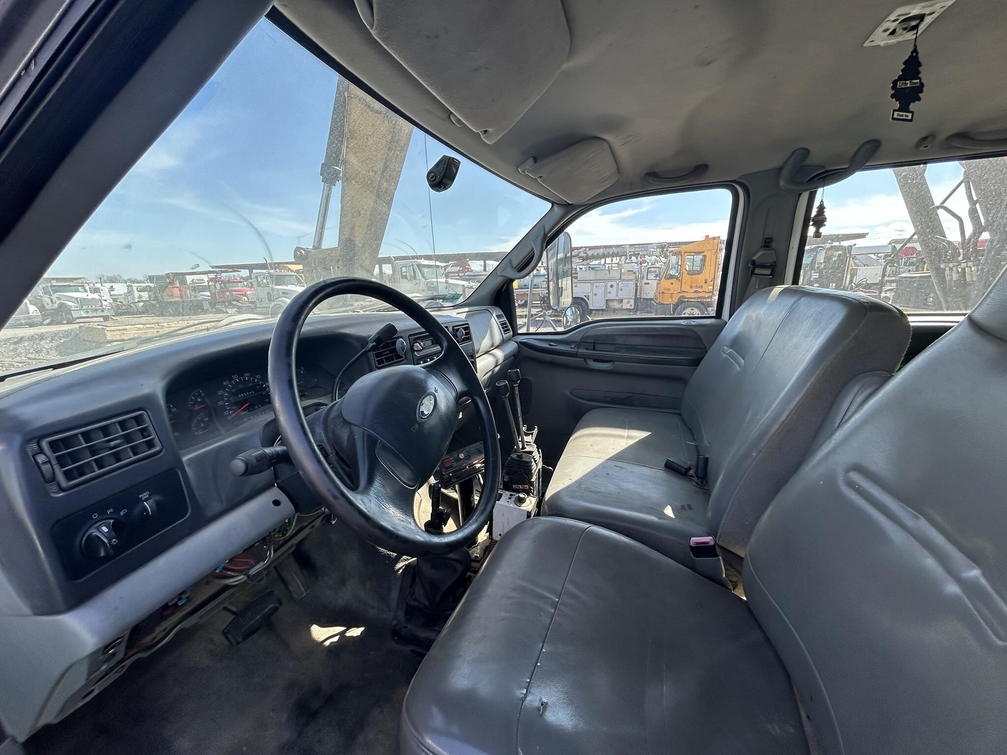 2005 Ford F-650 Pickup