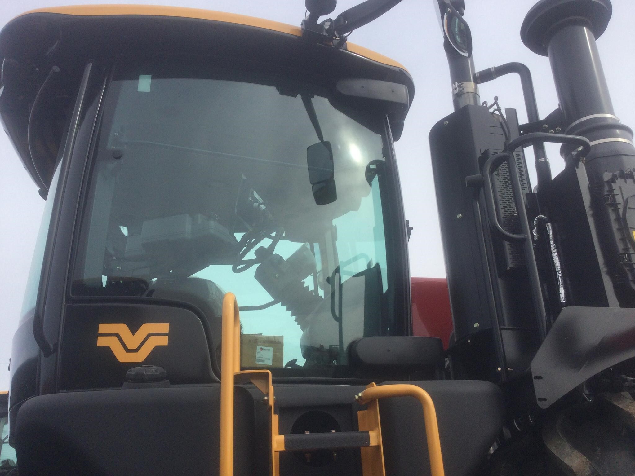 2025 Versatile 580 Tractor