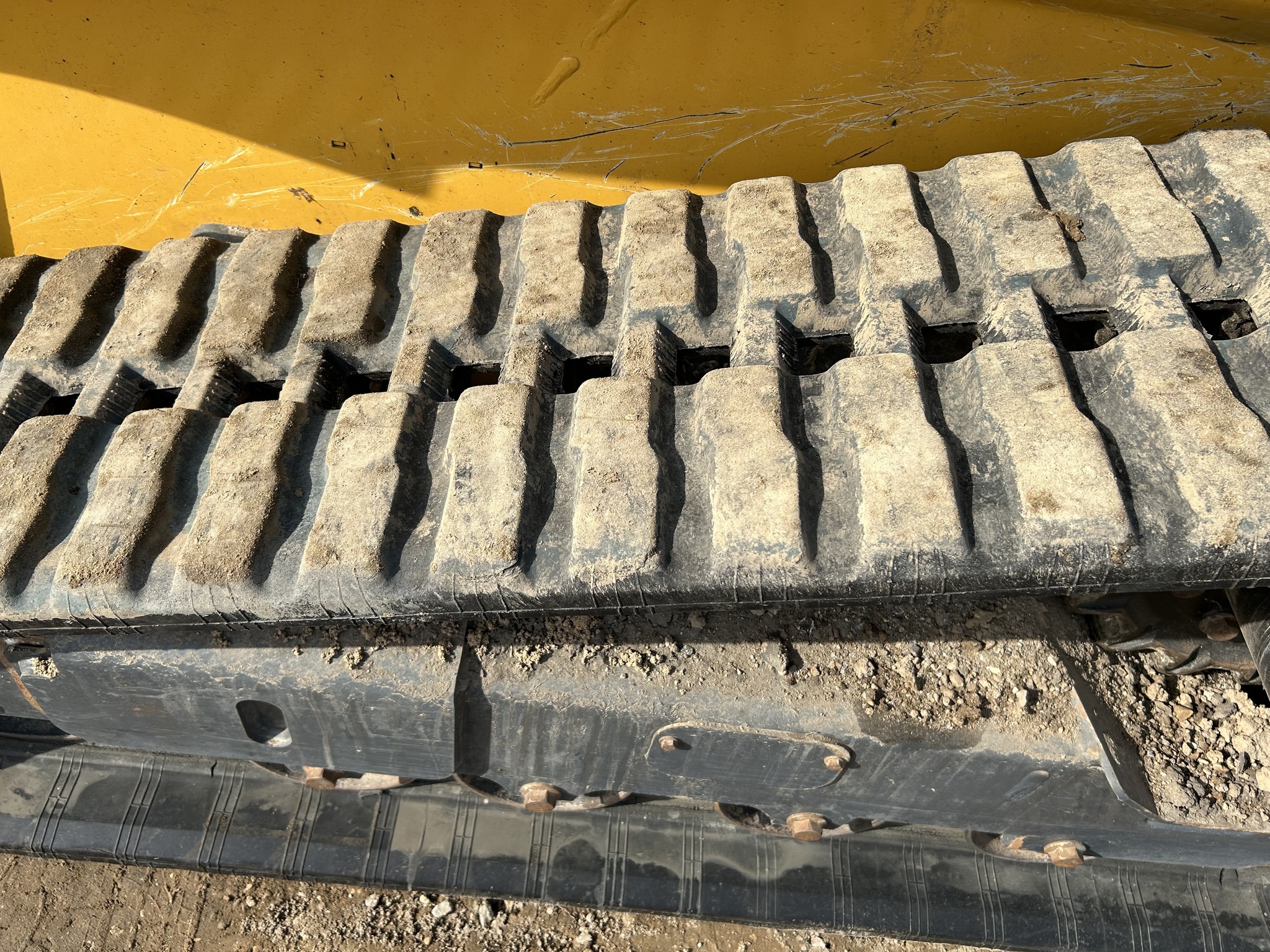 2024 Deere 325G Skid Steer