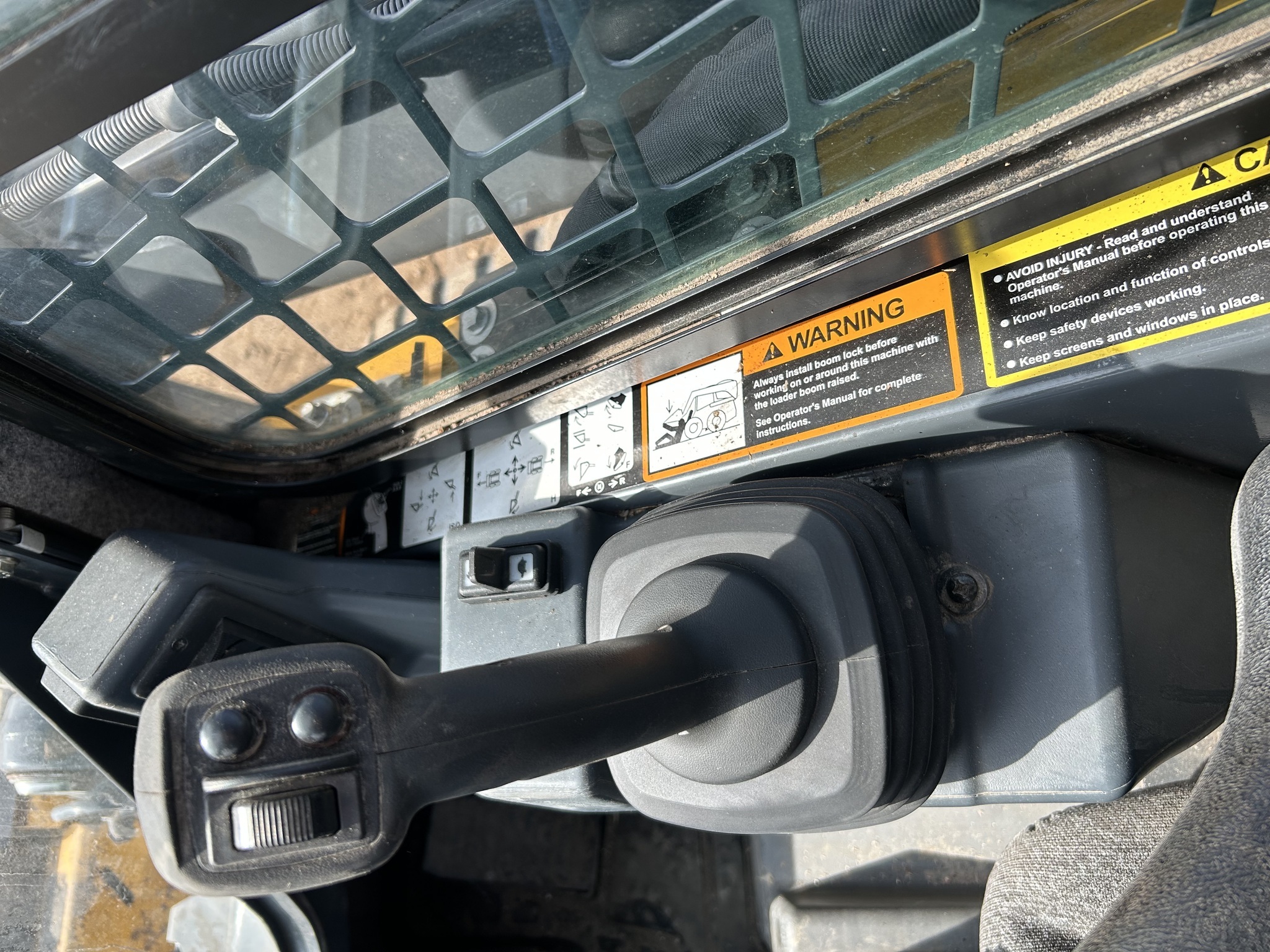 2024 Deere 325G Skid Steer