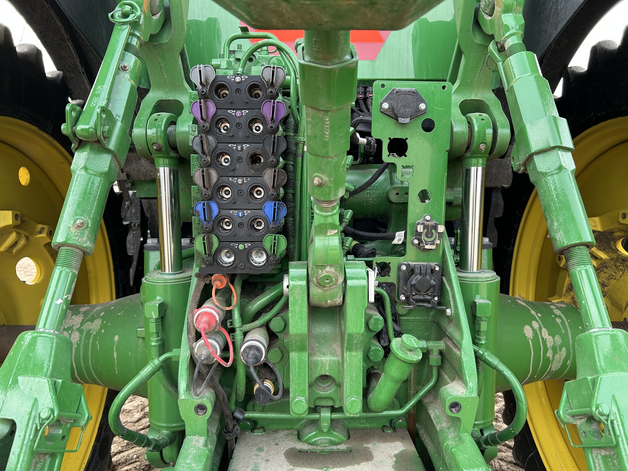 2024 John Deere 8R 370 Tractor