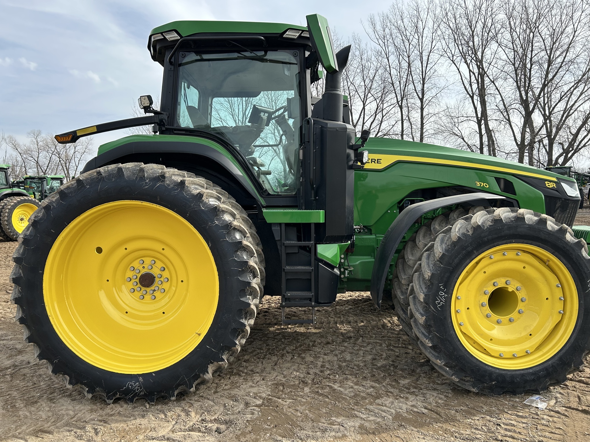 2024 John Deere 8R 370 Tractor