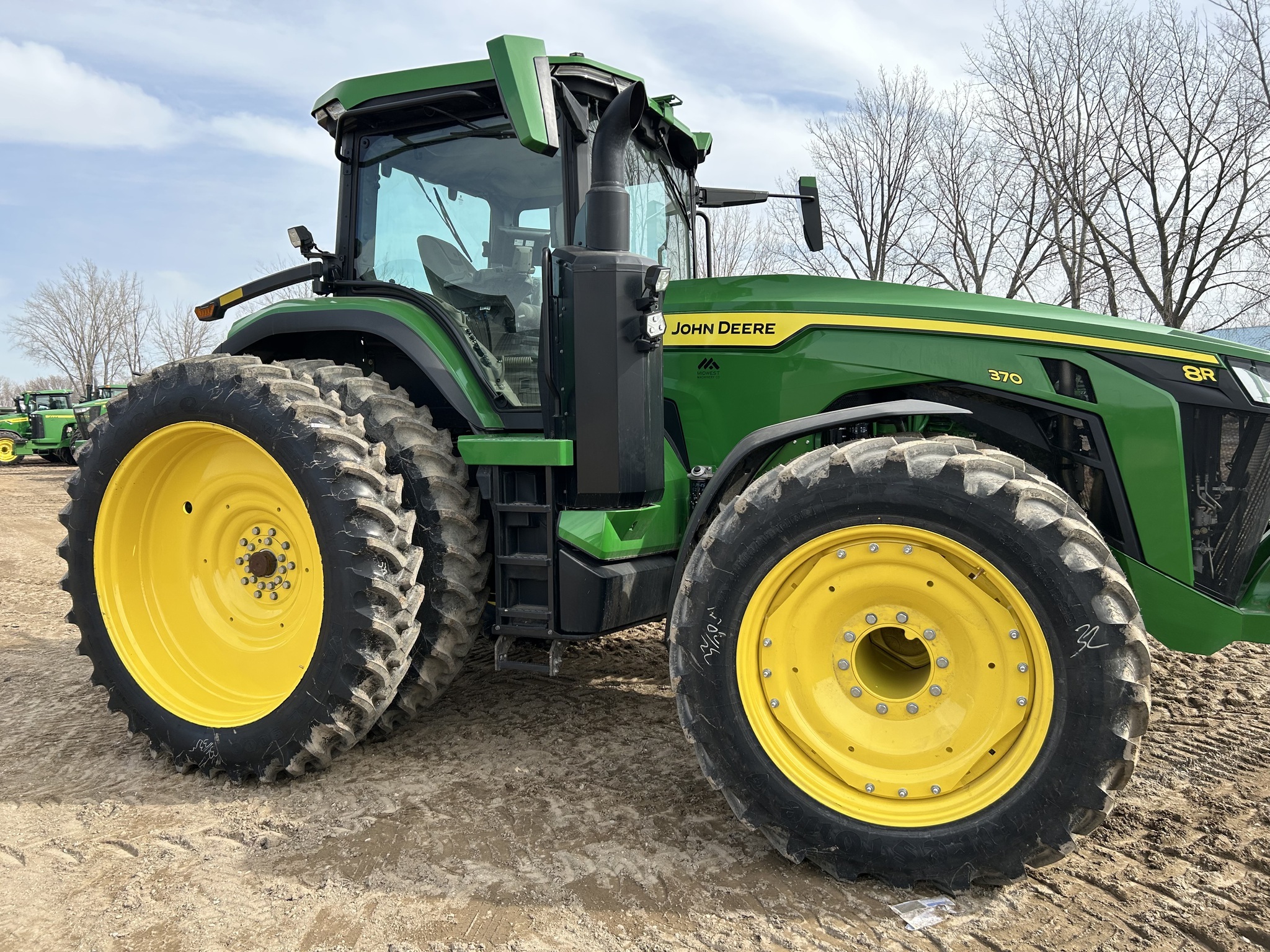 2024 John Deere 8R 370 Tractor