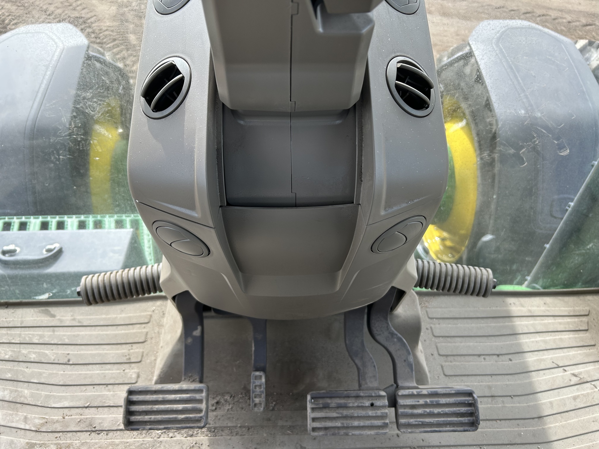 2024 John Deere 8R 370 Tractor