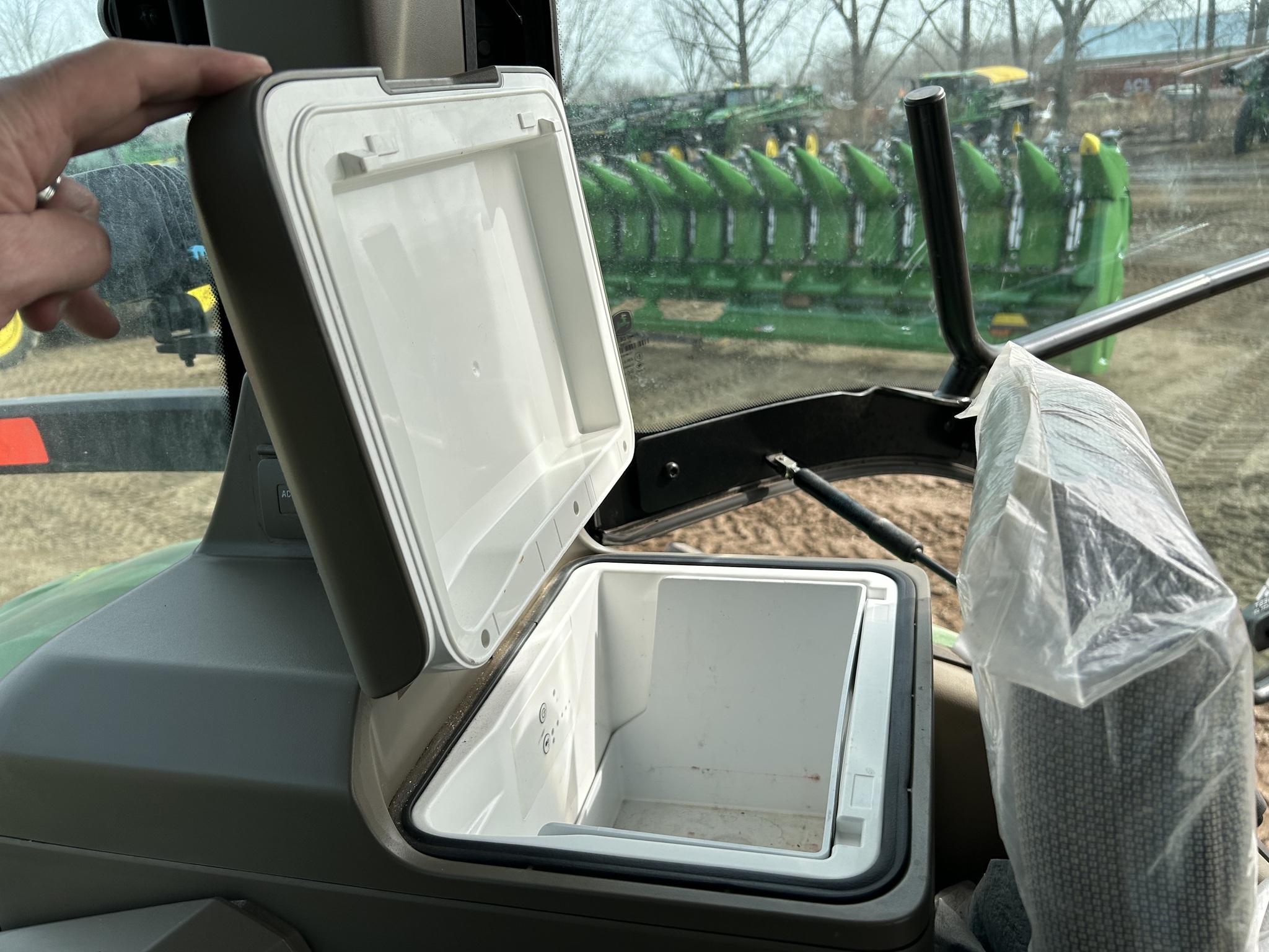 2024 John Deere 8R 370 Tractor