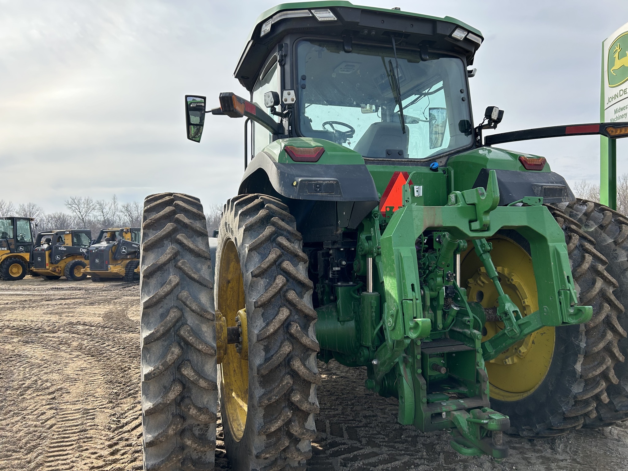 2024 John Deere 8R 370 Tractor