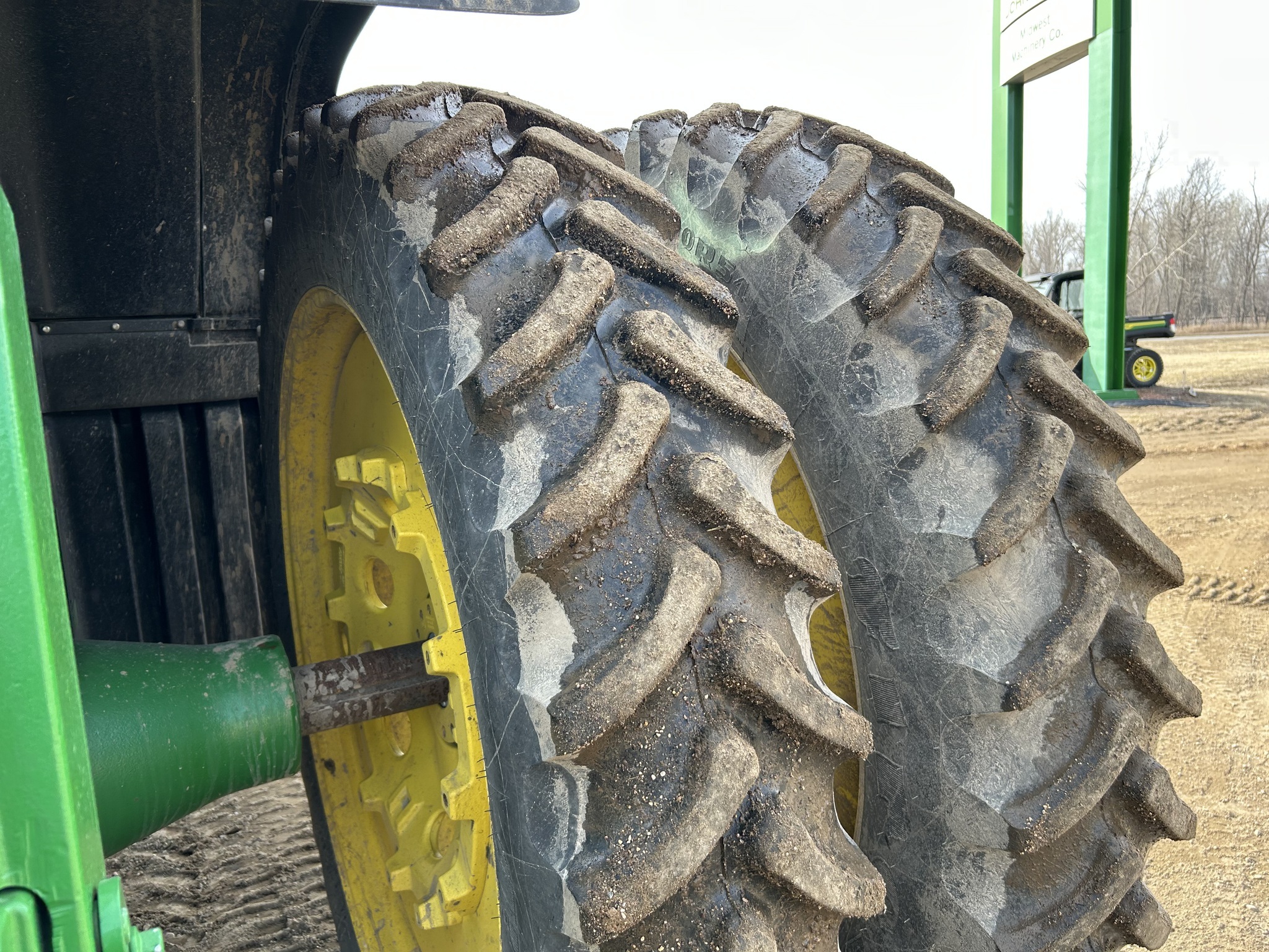 2024 John Deere 8R 370 Tractor