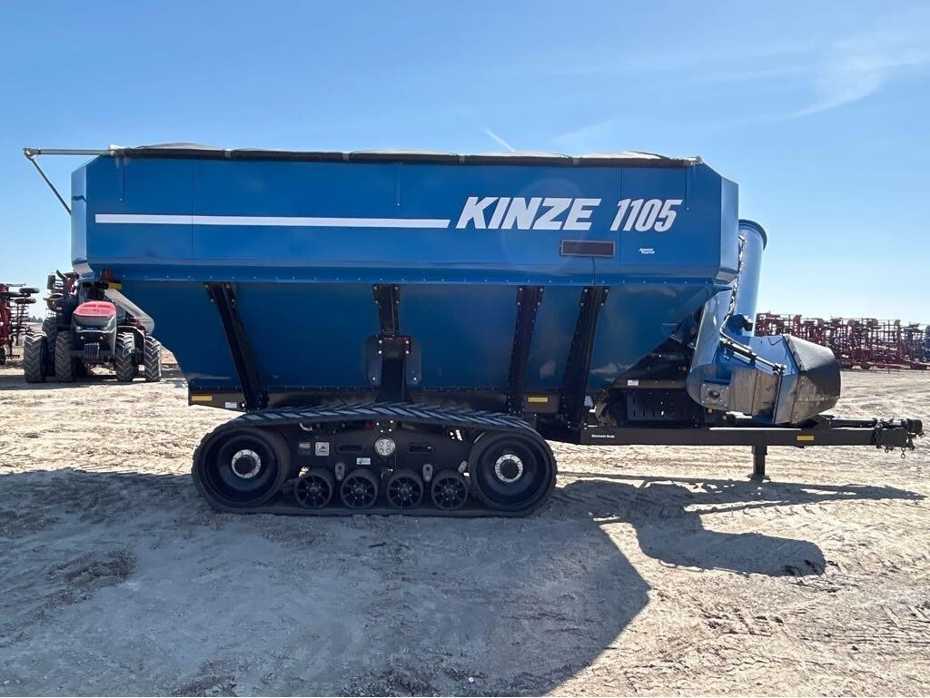 2020 Kinze 1105 Grain Cart