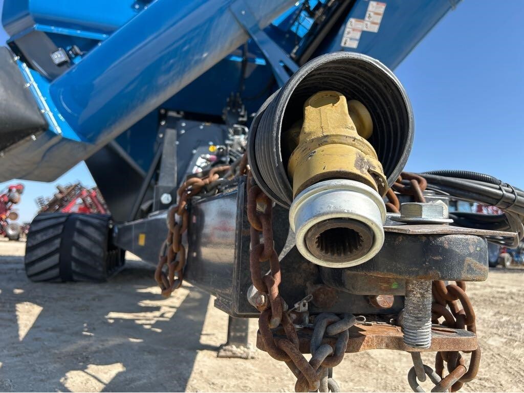 2020 Kinze 1105 Grain Cart