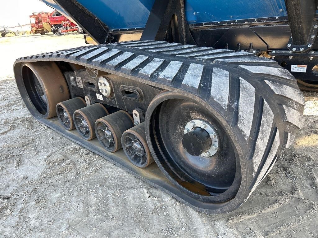 2020 Kinze 1105 Grain Cart