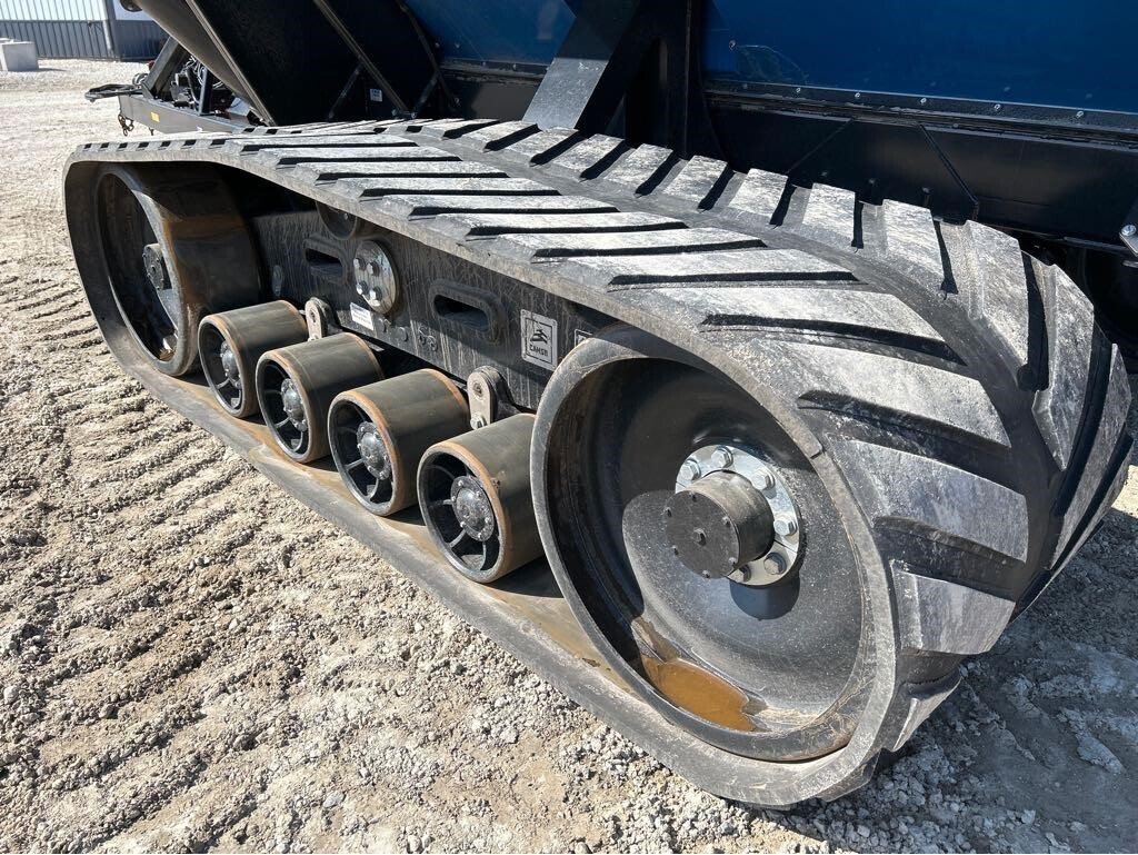 2020 Kinze 1105 Grain Cart