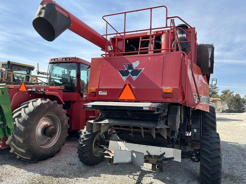 2000 Massey Ferguson 8780XP Combine