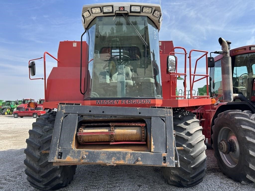 2000 Massey Ferguson 8780XP Combine